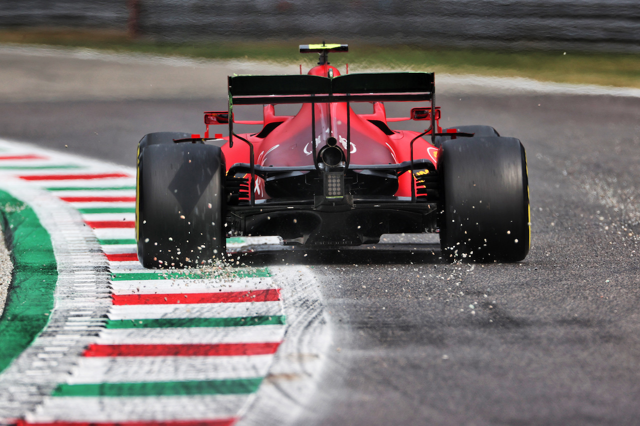 GP ITALIA, Carlos Sainz Jr (ESP) Ferrari SF-21.
10.09.2021. Formula 1 World Championship, Rd 14, Italian Grand Prix, Monza, Italy, Qualifiche Day.
- www.xpbimages.com, EMail: requests@xpbimages.com © Copyright: Charniaux / XPB Images