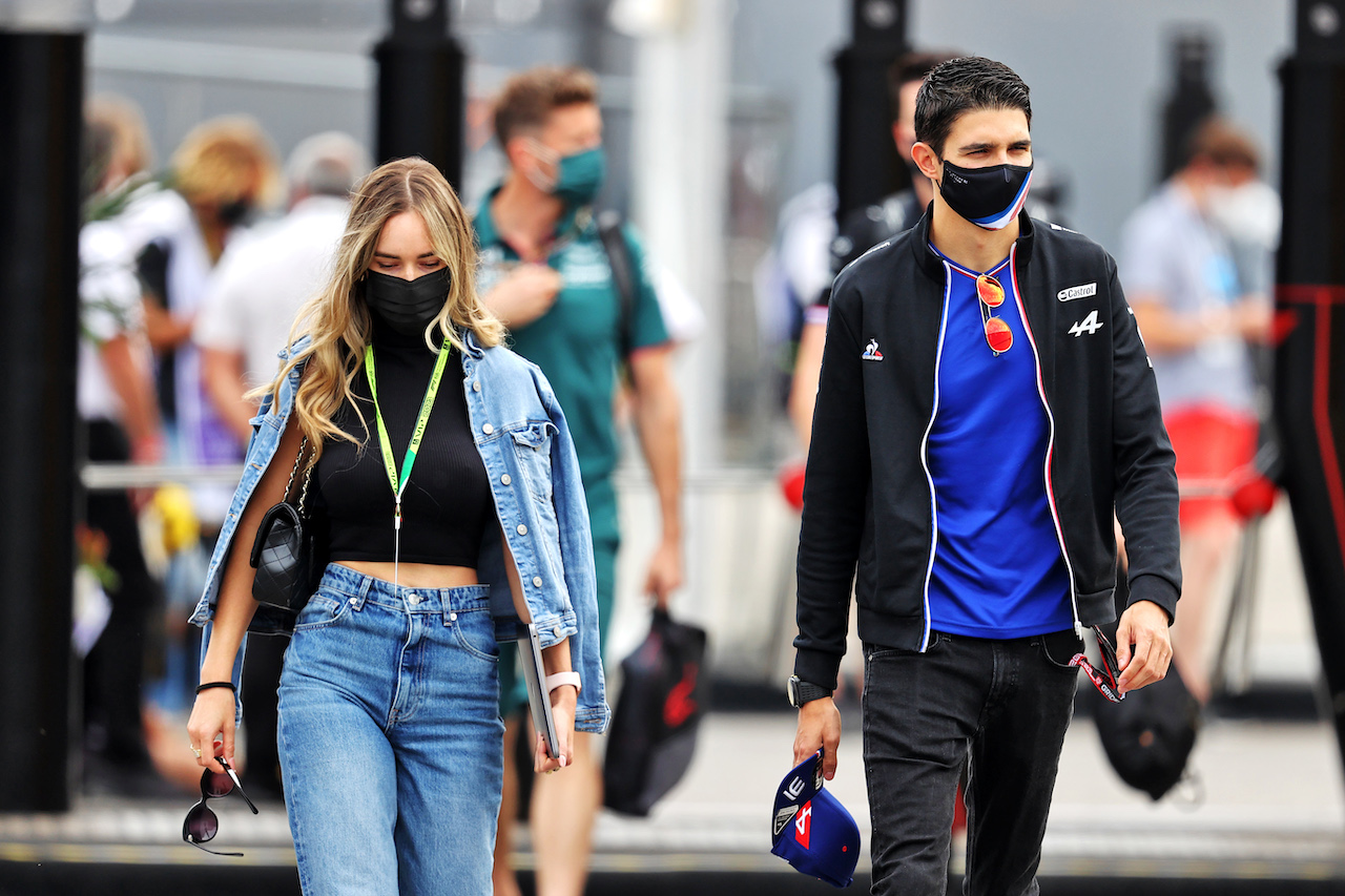 GP ITALIA, Esteban Ocon (FRA) Alpine F1 Team with Domenica Elena Berri (ITA).
10.09.2021. Formula 1 World Championship, Rd 14, Italian Grand Prix, Monza, Italy, Qualifiche Day.
- www.xpbimages.com, EMail: requests@xpbimages.com © Copyright: Moy / XPB Images
