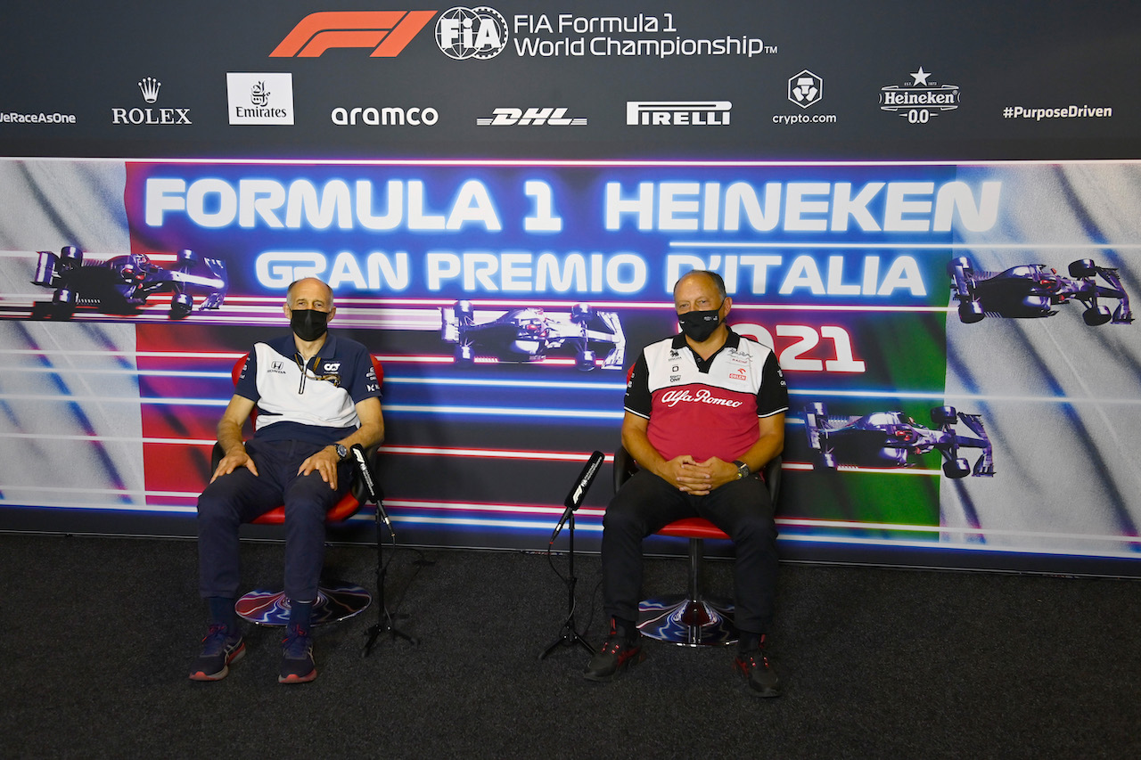 GP ITALIA, (L to R): Franz Tost (AUT) AlphaTauri Team Principal e Frederic Vasseur (FRA) Alfa Romeo Racing Team Principal in the FIA Press Conference.
10.09.2021. Formula 1 World Championship, Rd 14, Italian Grand Prix, Monza, Italy, Qualifiche Day.
- www.xpbimages.com, EMail: requests@xpbimages.com © Copyright: FIA Pool Image for Editorial Use Only