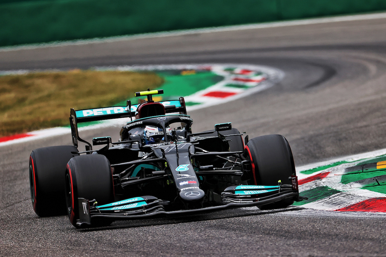 GP ITALIA, Valtteri Bottas (FIN) Mercedes AMG F1 W12.
10.09.2021. Formula 1 World Championship, Rd 14, Italian Grand Prix, Monza, Italy, Qualifiche Day.
- www.xpbimages.com, EMail: requests@xpbimages.com © Copyright: Batchelor / XPB Images