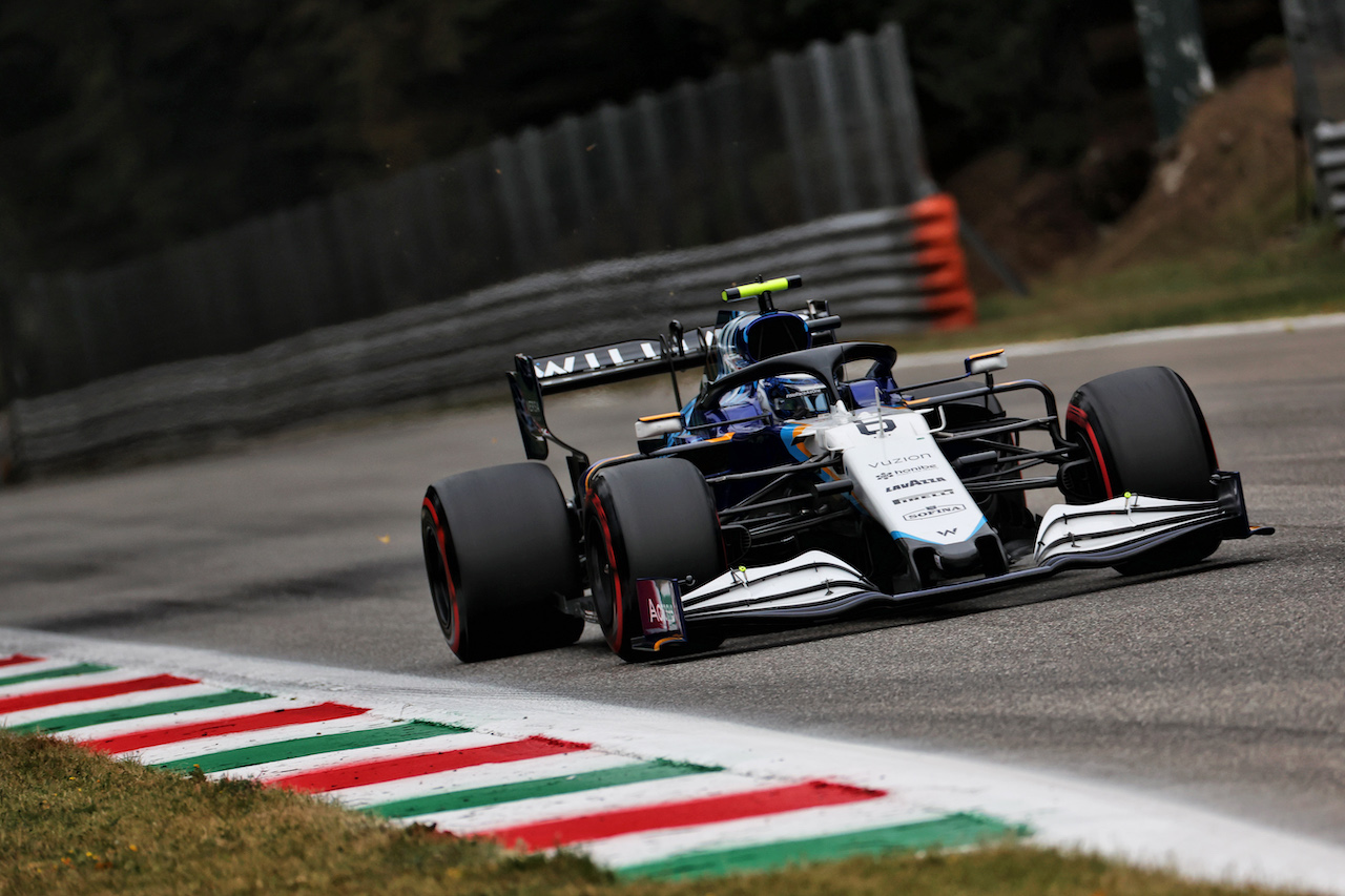 GP ITALIA, Nicholas Latifi (CDN) Williams Racing FW43B.
10.09.2021. Formula 1 World Championship, Rd 14, Italian Grand Prix, Monza, Italy, Qualifiche Day.
- www.xpbimages.com, EMail: requests@xpbimages.com © Copyright: Batchelor / XPB Images
