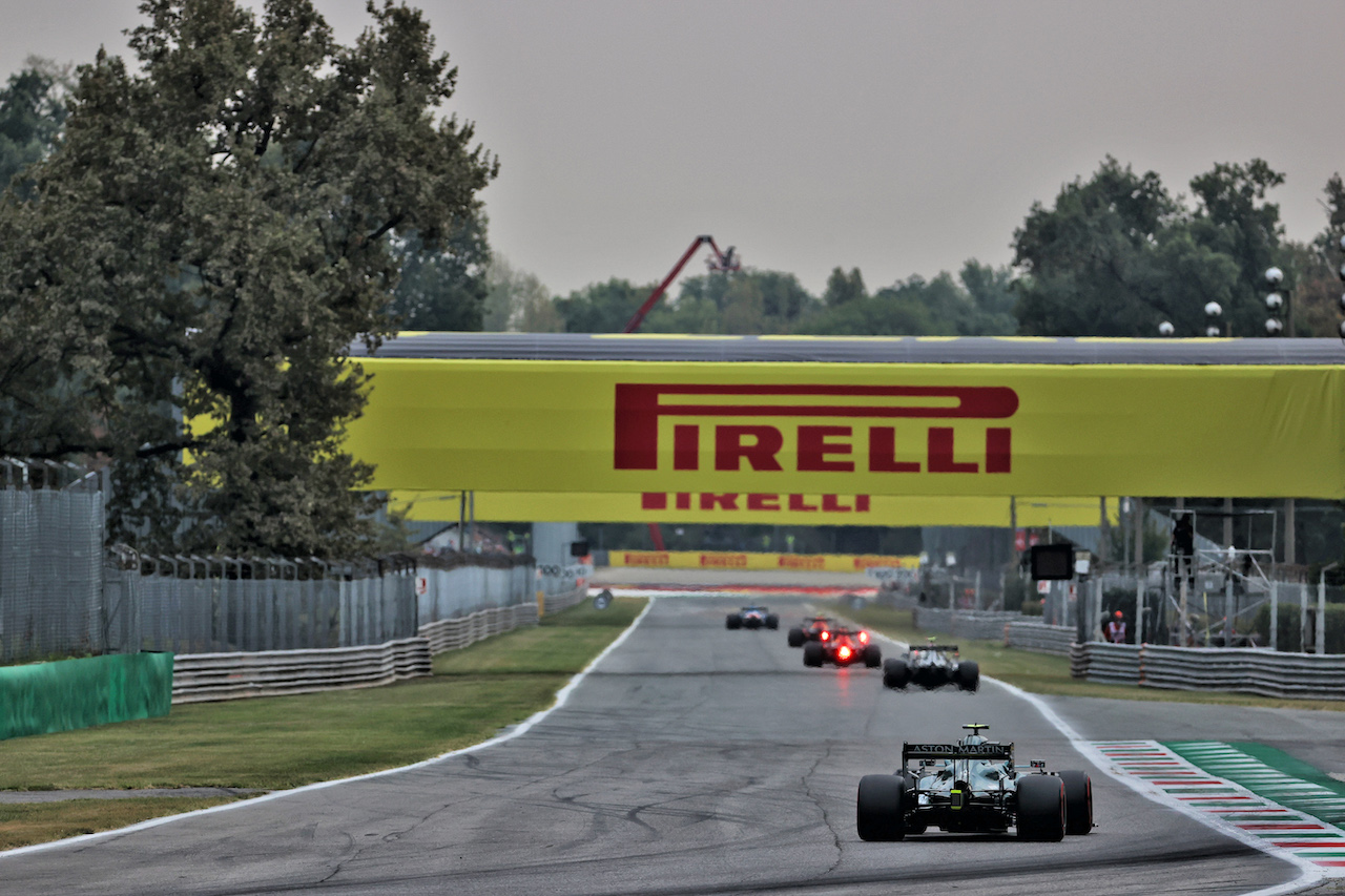 GP ITALIA, Sebastian Vettel (GER) Aston Martin F1 Team AMR21.
10.09.2021. Formula 1 World Championship, Rd 14, Italian Grand Prix, Monza, Italy, Qualifiche Day.
- www.xpbimages.com, EMail: requests@xpbimages.com © Copyright: Batchelor / XPB Images