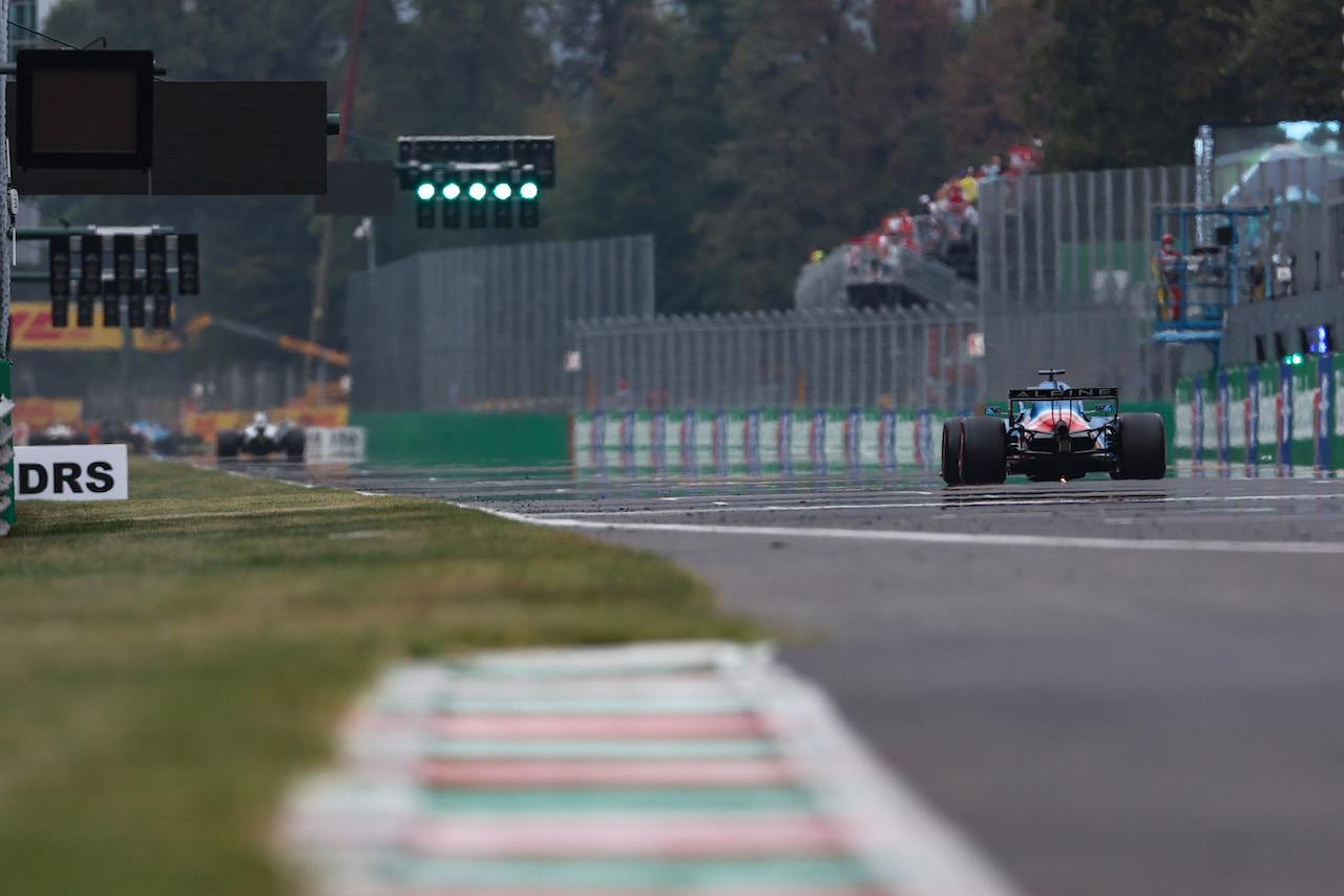 GP ITALIA, Fernando Alonso (ESP), Alpine F1 Team 
10.09.2021. Formula 1 World Championship, Rd 14, Italian Grand Prix, Monza, Italy, Qualifiche Day.
- www.xpbimages.com, EMail: requests@xpbimages.com © Copyright: Moy / XPB Images