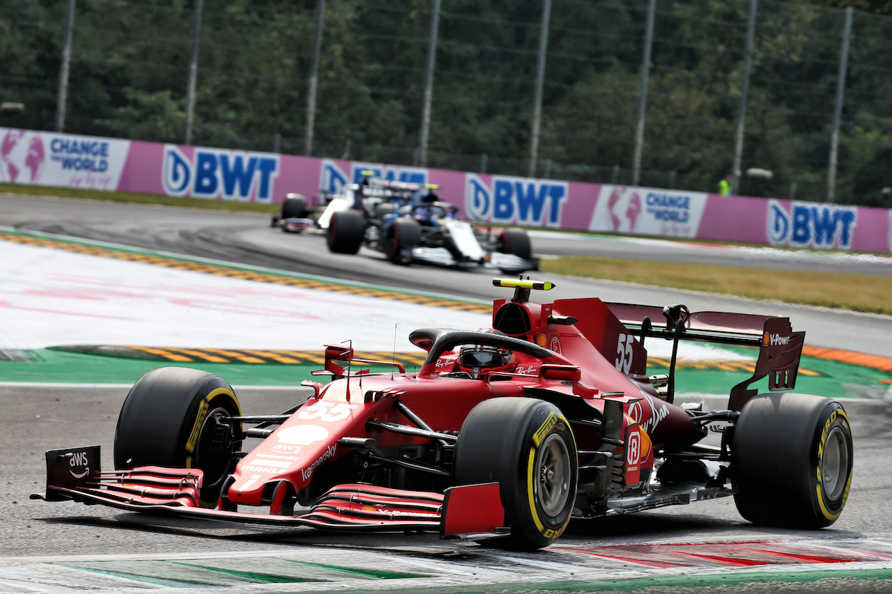 GP ITALIA, Carlos Sainz Jr (ESP) Ferrari SF-21.
10.09.2021. Formula 1 World Championship, Rd 14, Italian Grand Prix, Monza, Italy, Qualifiche Day.
- www.xpbimages.com, EMail: requests@xpbimages.com © Copyright: XPB Images