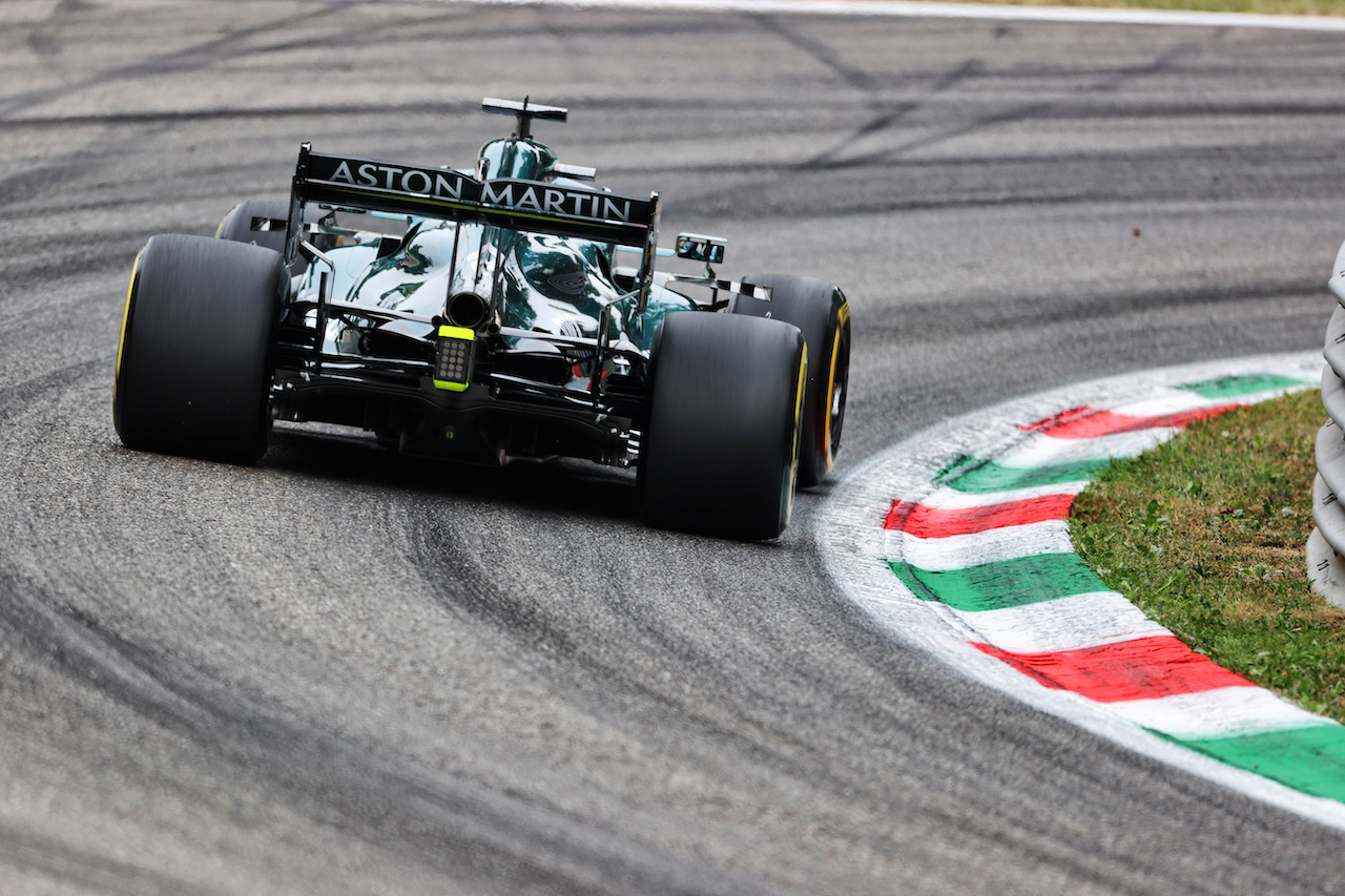 GP ITALIA, Lance Stroll (CDN) Aston Martin F1 Team AMR21.
10.09.2021. Formula 1 World Championship, Rd 14, Italian Grand Prix, Monza, Italy, Qualifiche Day.
- www.xpbimages.com, EMail: requests@xpbimages.com © Copyright: Charniaux / XPB Images