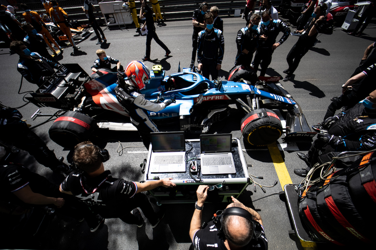 GP MONACO, Esteban Ocon (FRA) Alpine F1 Team A521 on the grid.
23.05.2021. Formula 1 World Championship, Rd 5, Monaco Grand Prix, Monte Carlo, Monaco, Gara Day.
- www.xpbimages.com, EMail: requests@xpbimages.com © Copyright: Moy / XPB Images