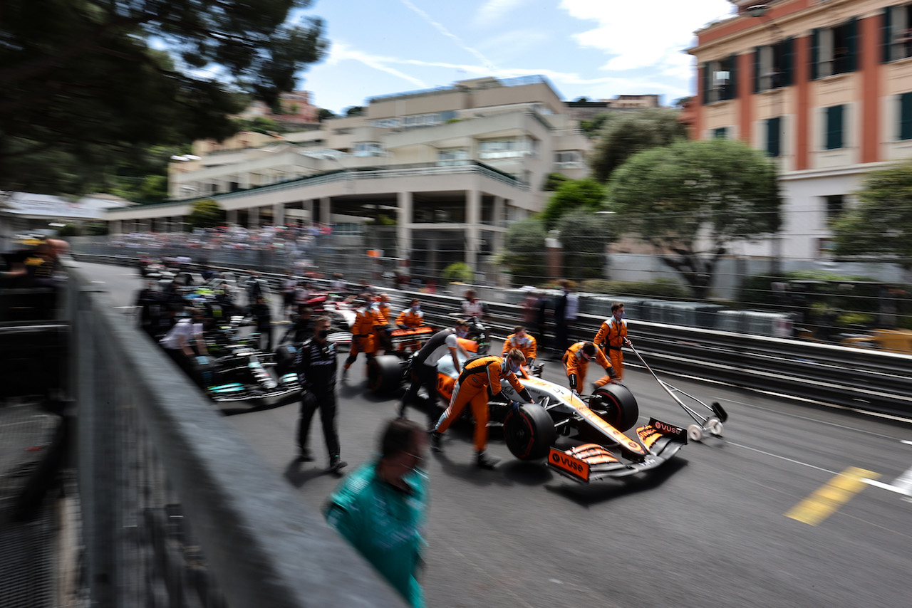 GP MONACO, Daniel Ricciardo (AUS) McLaren MCL35M on the grid.
23.05.2021. Formula 1 World Championship, Rd 5, Monaco Grand Prix, Monte Carlo, Monaco, Gara Day.
- www.xpbimages.com, EMail: requests@xpbimages.com © Copyright: Charniaux / XPB Images