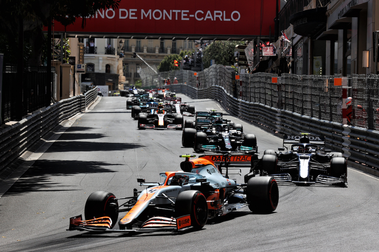 GP MONACO, Lando Norris (GBR) McLaren MCL35M.
23.05.2021. Formula 1 World Championship, Rd 5, Monaco Grand Prix, Monte Carlo, Monaco, Gara Day.
- www.xpbimages.com, EMail: requests@xpbimages.com © Copyright: Batchelor / XPB Images