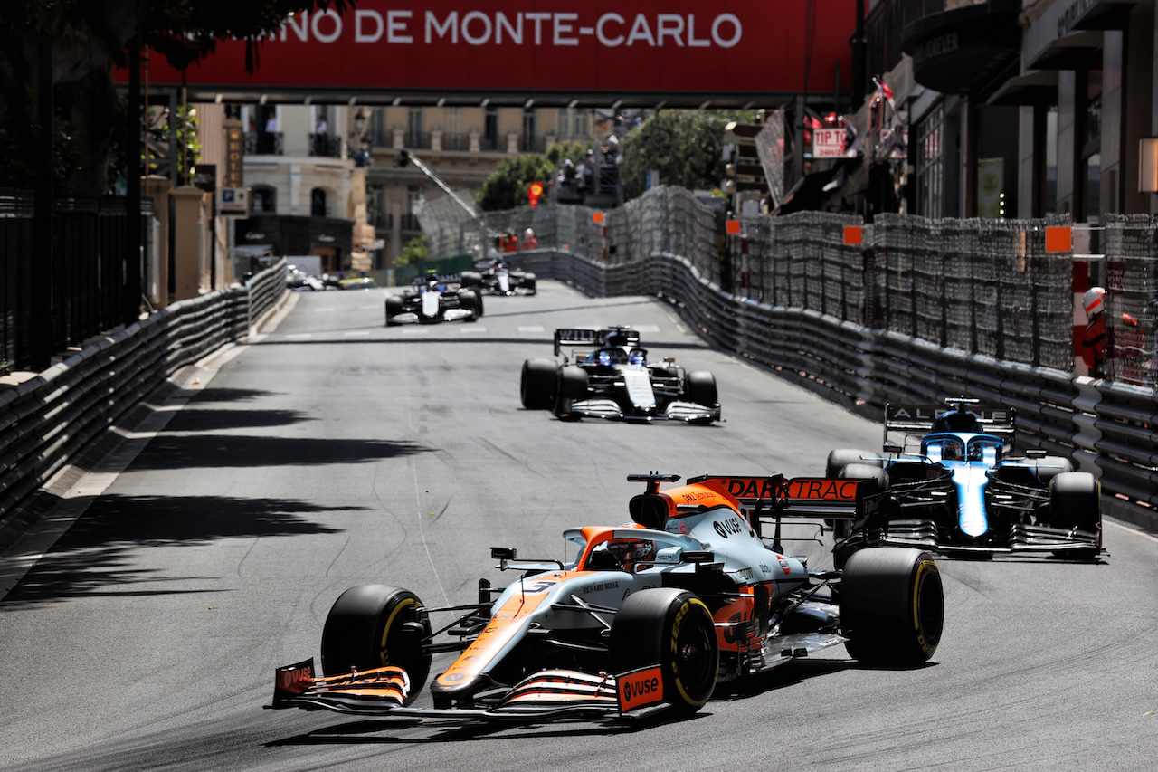 GP MONACO, Daniel Ricciardo (AUS) McLaren MCL35M.
23.05.2021. Formula 1 World Championship, Rd 5, Monaco Grand Prix, Monte Carlo, Monaco, Gara Day.
- www.xpbimages.com, EMail: requests@xpbimages.com © Copyright: Batchelor / XPB Images