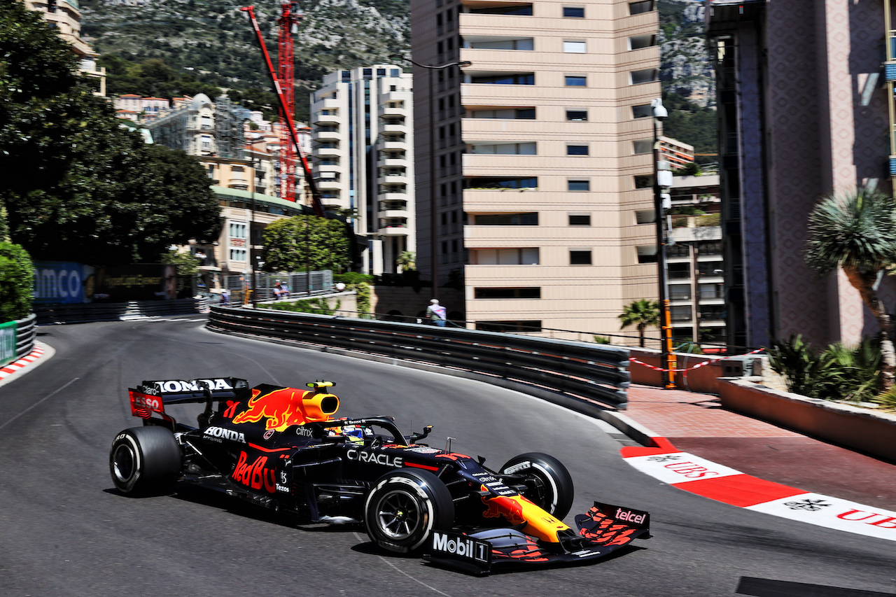 GP MONACO, Sergio Perez (MEX) Red Bull Racing RB16B.
20.05.2021. Formula 1 World Championship, Rd 5, Monaco Grand Prix, Monte Carlo, Monaco, Practice Day.
- www.xpbimages.com, EMail: requests@xpbimages.com © Copyright: Batchelor / XPB Images