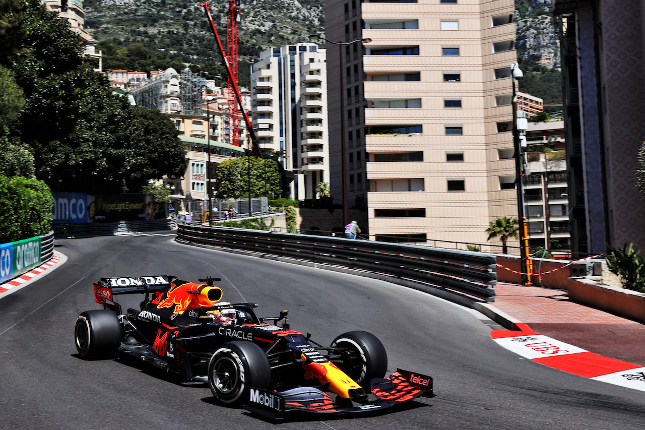 GP MONACO, Max Verstappen (NLD) Red Bull Racing RB16B.
20.05.2021. Formula 1 World Championship, Rd 5, Monaco Grand Prix, Monte Carlo, Monaco, Practice Day.
- www.xpbimages.com, EMail: requests@xpbimages.com © Copyright: Batchelor / XPB Images