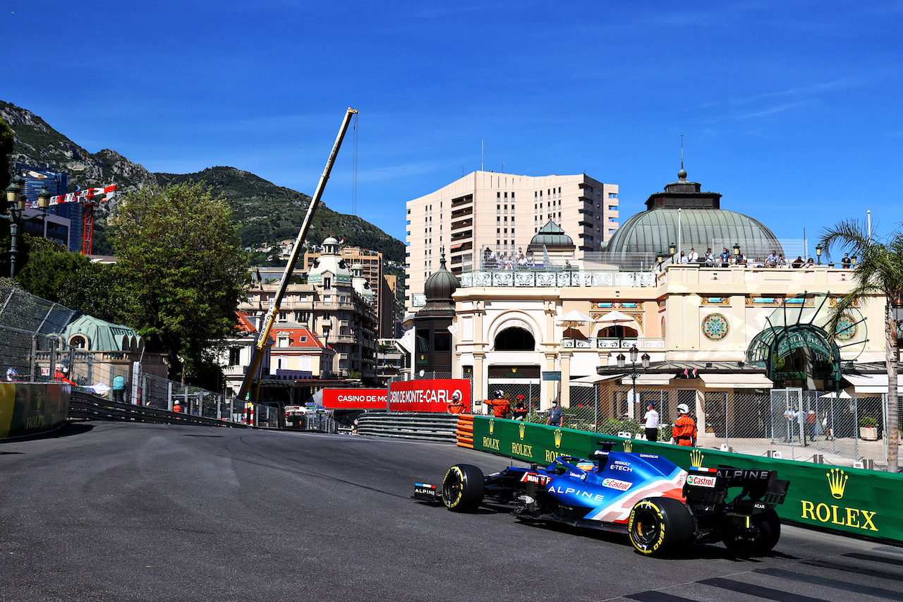 GP MONACO, Fernando Alonso (ESP) Alpine F1 Team A521.
20.05.2021. Formula 1 World Championship, Rd 5, Monaco Grand Prix, Monte Carlo, Monaco, Practice Day.
- www.xpbimages.com, EMail: requests@xpbimages.com © Copyright: Moy / XPB Images