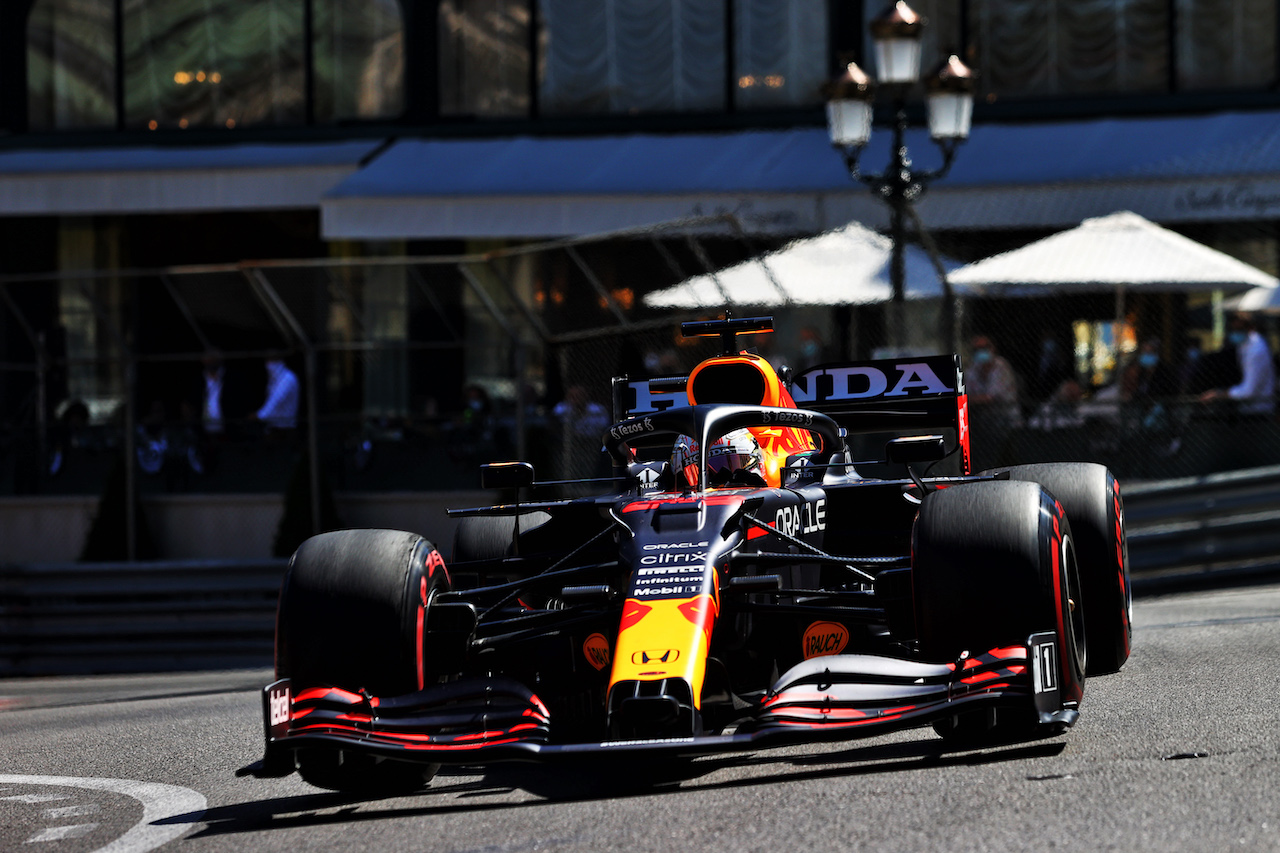 GP MONACO, Max Verstappen (NLD) Red Bull Racing RB16B.
20.05.2021. Formula 1 World Championship, Rd 5, Monaco Grand Prix, Monte Carlo, Monaco, Practice Day.
- www.xpbimages.com, EMail: requests@xpbimages.com © Copyright: Moy / XPB Images