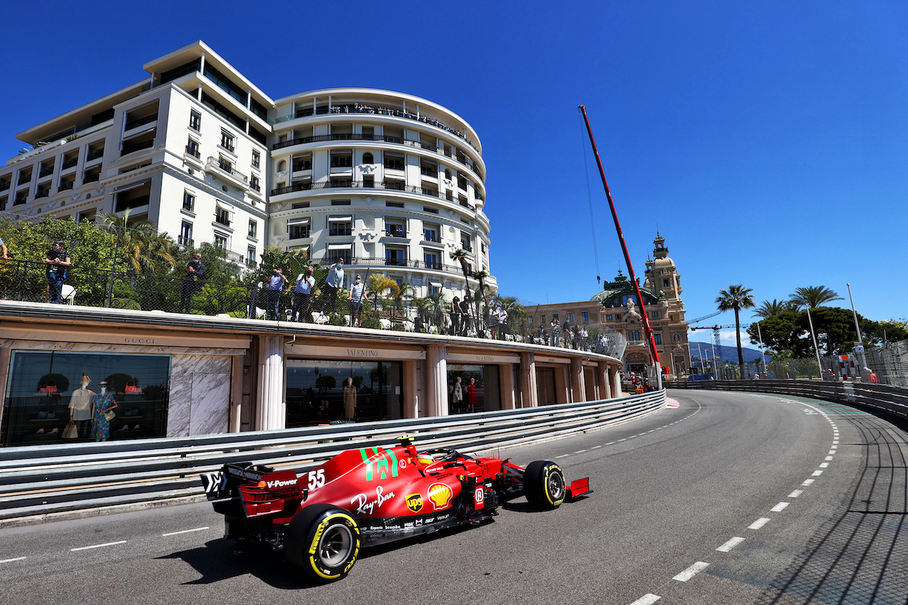 GP MONACO, Carlos Sainz Jr (ESP) Ferrari SF-21.
20.05.2021. Formula 1 World Championship, Rd 5, Monaco Grand Prix, Monte Carlo, Monaco, Practice Day.
- www.xpbimages.com, EMail: requests@xpbimages.com © Copyright: Moy / XPB Images