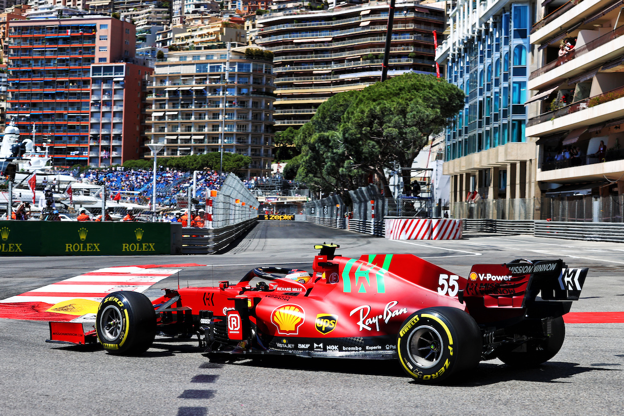 GP MONACO, Carlos Sainz Jr (ESP) Ferrari SF-21.
20.05.2021. Formula 1 World Championship, Rd 5, Monaco Grand Prix, Monte Carlo, Monaco, Practice Day.
- www.xpbimages.com, EMail: requests@xpbimages.com © Copyright: Moy / XPB Images