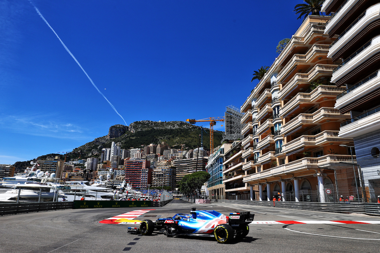 GP MONACO, Fernando Alonso (ESP) Alpine F1 Team A521.
20.05.2021. Formula 1 World Championship, Rd 5, Monaco Grand Prix, Monte Carlo, Monaco, Practice Day.
- www.xpbimages.com, EMail: requests@xpbimages.com © Copyright: Moy / XPB Images