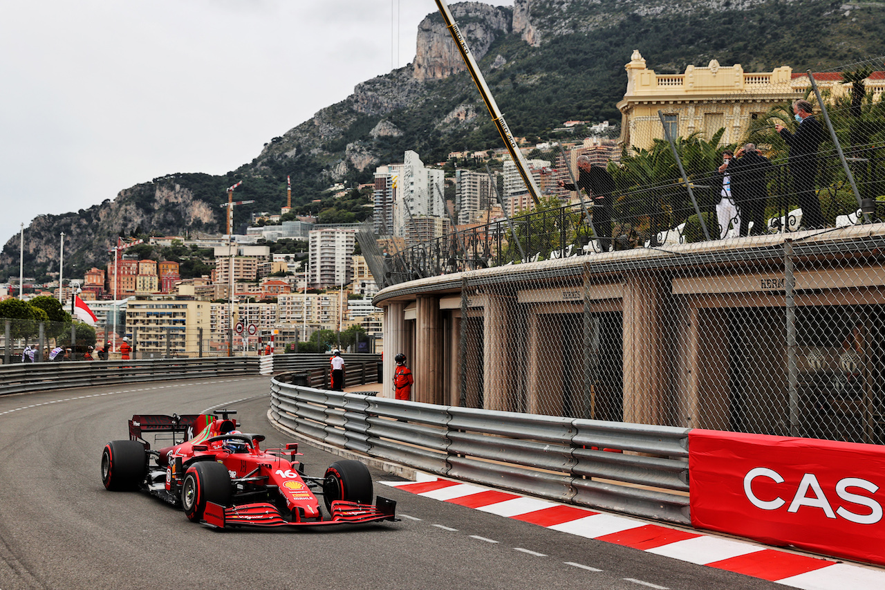 GP MONACO, Charles Leclerc (MON) Ferrari SF-21.
22.05.2021. Formula 1 World Championship, Rd 5, Monaco Grand Prix, Monte Carlo, Monaco, Qualifiche Day.
- www.xpbimages.com, EMail: requests@xpbimages.com © Copyright: Batchelor / XPB Images