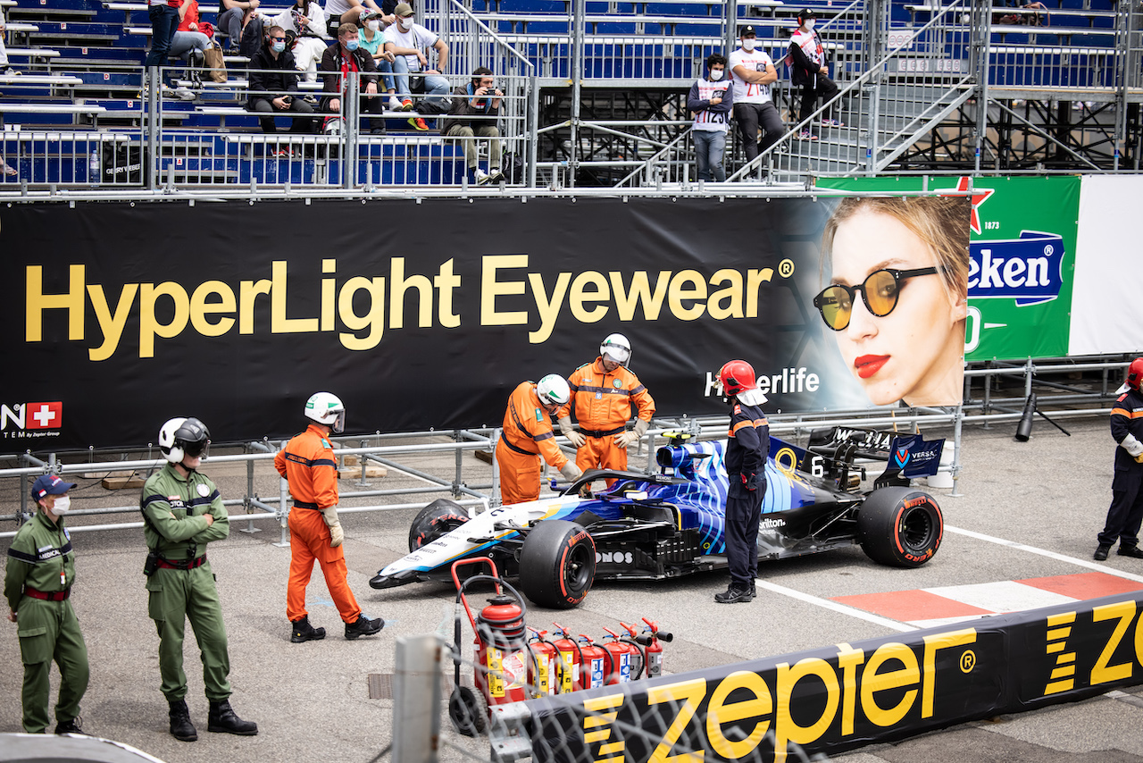 GP MONACO, Nicholas Latifi (CDN) Williams Racing FW43B crashed in the third practice session.
22.05.2021. Formula 1 World Championship, Rd 5, Monaco Grand Prix, Monte Carlo, Monaco, Qualifiche Day.
- www.xpbimages.com, EMail: requests@xpbimages.com © Copyright: Bearne / XPB Images