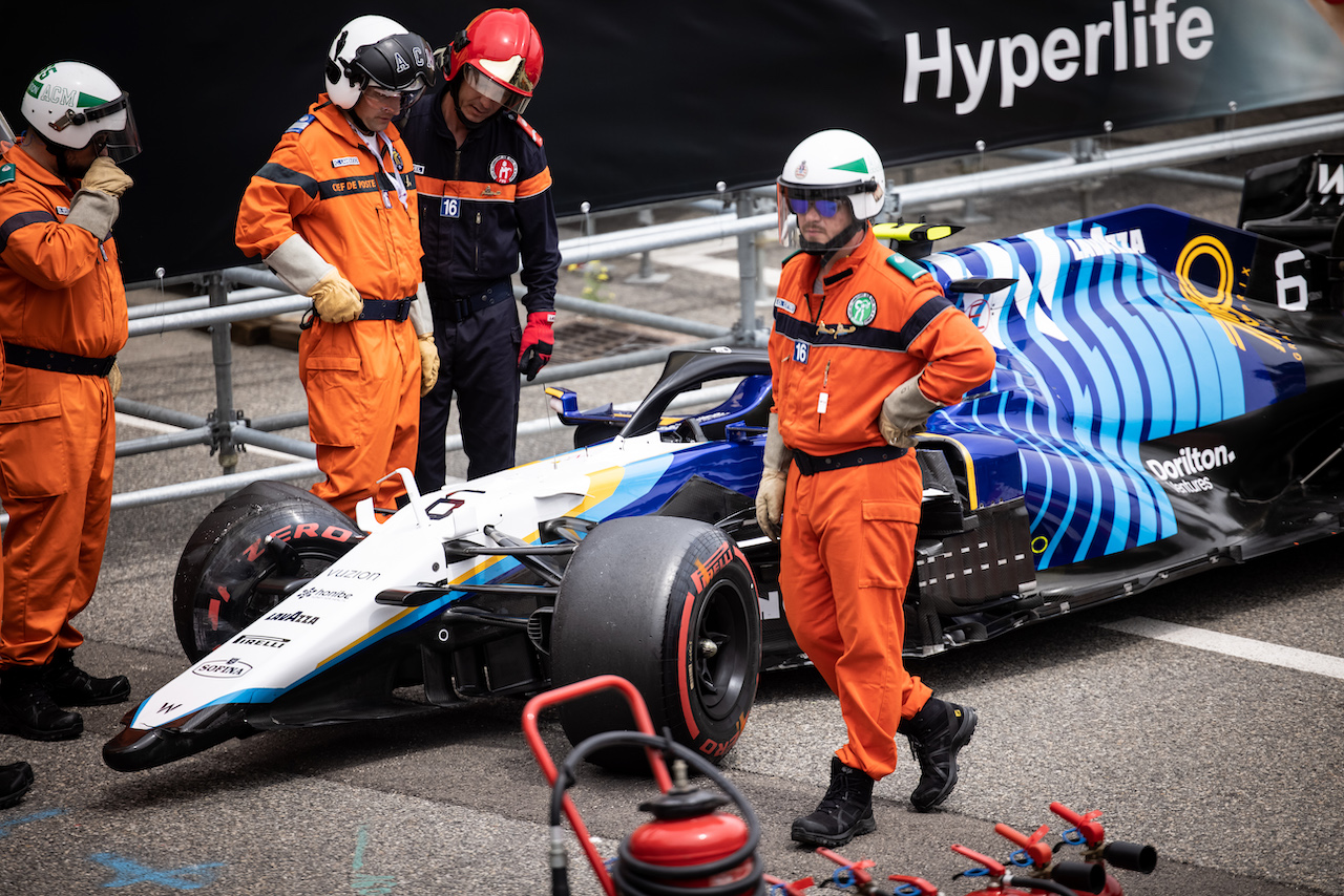 GP MONACO, Nicholas Latifi (CDN) Williams Racing FW43B crashed in the third practice session.
22.05.2021. Formula 1 World Championship, Rd 5, Monaco Grand Prix, Monte Carlo, Monaco, Qualifiche Day.
- www.xpbimages.com, EMail: requests@xpbimages.com © Copyright: Bearne / XPB Images