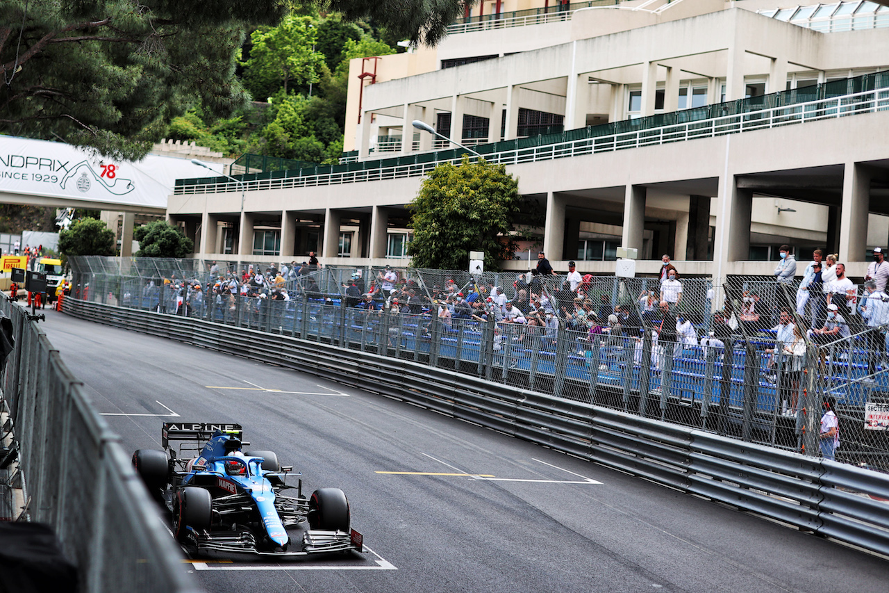 GP MONACO, Esteban Ocon (FRA) Alpine F1 Team A521.
22.05.2021. Formula 1 World Championship, Rd 5, Monaco Grand Prix, Monte Carlo, Monaco, Qualifiche Day.
- www.xpbimages.com, EMail: requests@xpbimages.com © Copyright: Charniaux / XPB Images