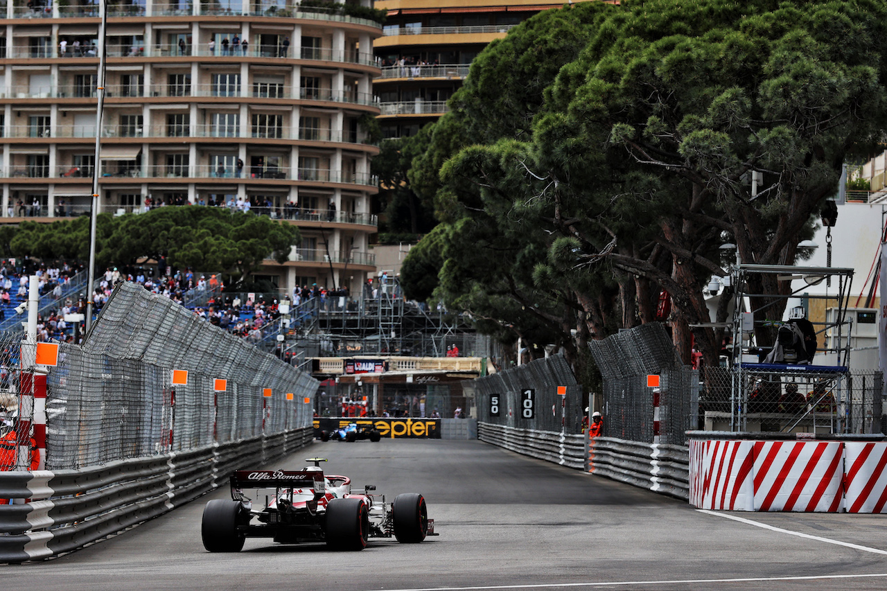 GP MONACO, Antonio Giovinazzi (ITA) Alfa Romeo Racing C41.
22.05.2021. Formula 1 World Championship, Rd 5, Monaco Grand Prix, Monte Carlo, Monaco, Qualifiche Day.
- www.xpbimages.com, EMail: requests@xpbimages.com © Copyright: Batchelor / XPB Images