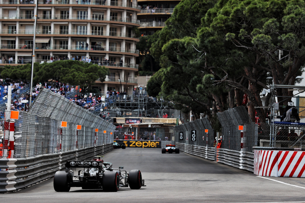 GP MONACO, Valtteri Bottas (FIN) Mercedes AMG F1 W12.
22.05.2021. Formula 1 World Championship, Rd 5, Monaco Grand Prix, Monte Carlo, Monaco, Qualifiche Day.
- www.xpbimages.com, EMail: requests@xpbimages.com © Copyright: Batchelor / XPB Images