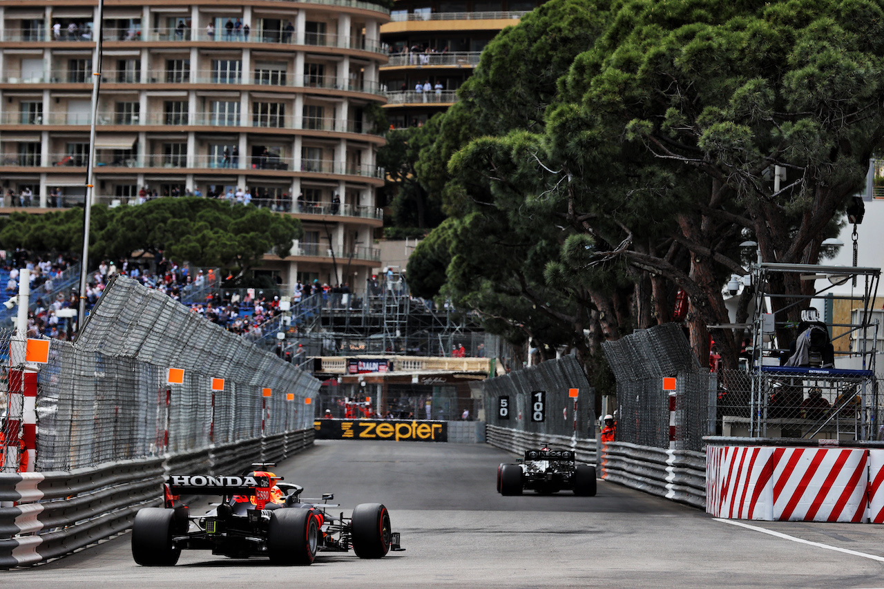 GP MONACO, Max Verstappen (NLD) Red Bull Racing RB16B.
22.05.2021. Formula 1 World Championship, Rd 5, Monaco Grand Prix, Monte Carlo, Monaco, Qualifiche Day.
- www.xpbimages.com, EMail: requests@xpbimages.com © Copyright: Batchelor / XPB Images