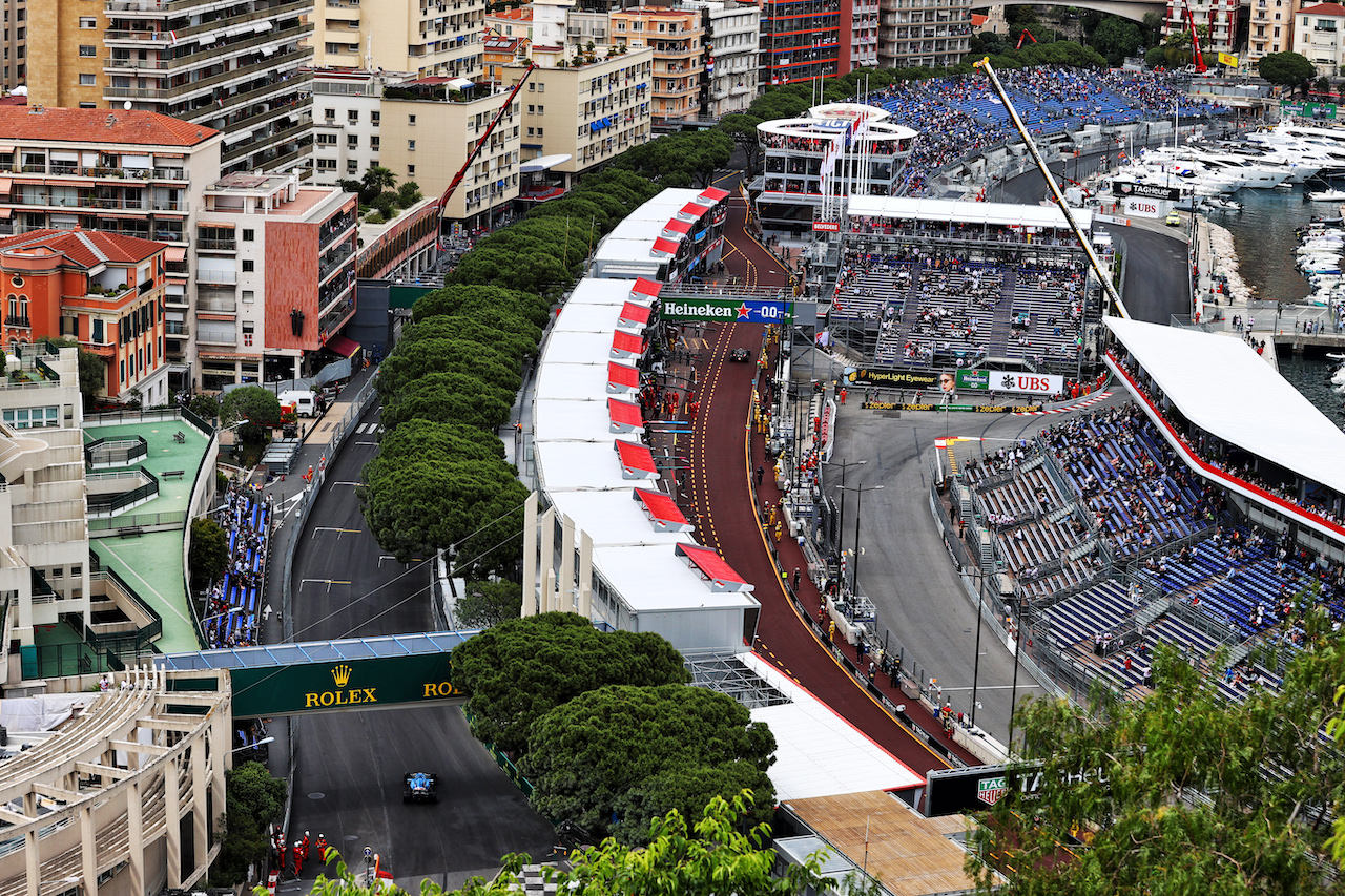 GP MONACO, Fernando Alonso (ESP) Alpine F1 Team A521.
22.05.2021. Formula 1 World Championship, Rd 5, Monaco Grand Prix, Monte Carlo, Monaco, Qualifiche Day.
- www.xpbimages.com, EMail: requests@xpbimages.com © Copyright: Moy / XPB Images