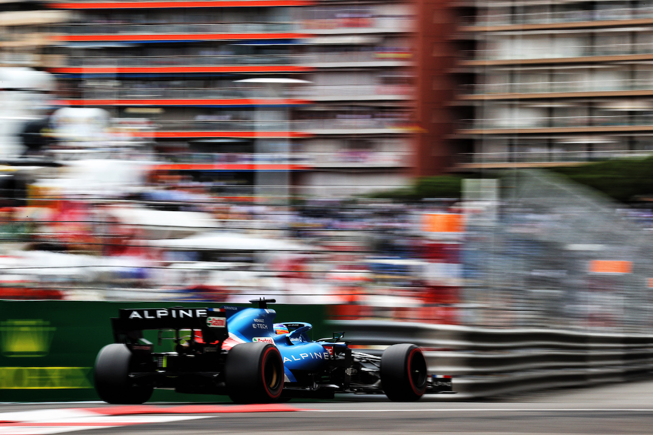 GP MONACO, Fernando Alonso (ESP) Alpine F1 Team A521.
22.05.2021. Formula 1 World Championship, Rd 5, Monaco Grand Prix, Monte Carlo, Monaco, Qualifiche Day.
- www.xpbimages.com, EMail: requests@xpbimages.com © Copyright: Batchelor / XPB Images