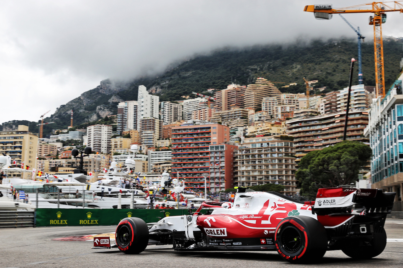 GP MONACO, Antonio Giovinazzi (ITA) Alfa Romeo Racing C41.
22.05.2021. Formula 1 World Championship, Rd 5, Monaco Grand Prix, Monte Carlo, Monaco, Qualifiche Day.
- www.xpbimages.com, EMail: requests@xpbimages.com © Copyright: Batchelor / XPB Images