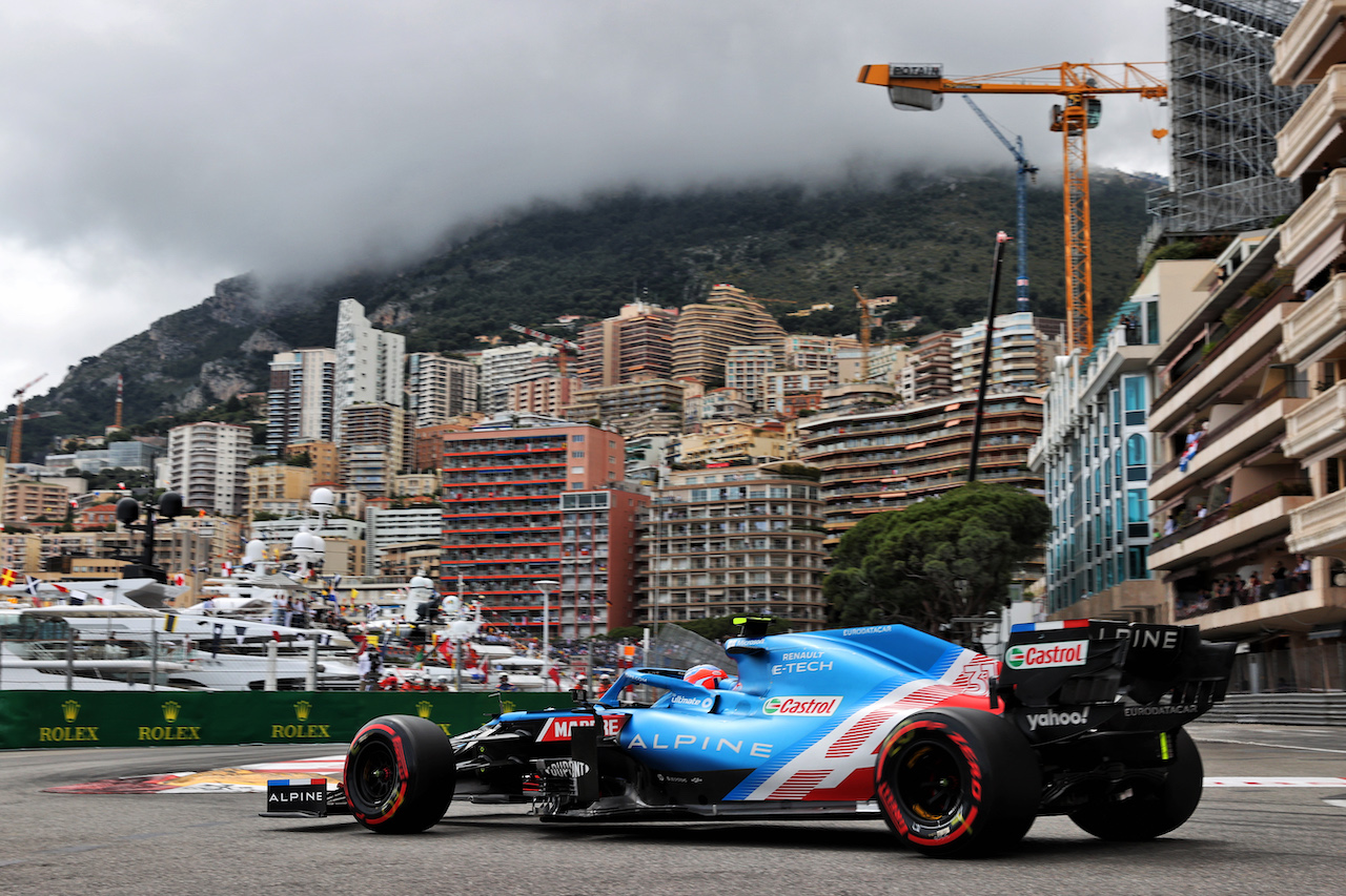 GP MONACO, Esteban Ocon (FRA) Alpine F1 Team A521.
22.05.2021. Formula 1 World Championship, Rd 5, Monaco Grand Prix, Monte Carlo, Monaco, Qualifiche Day.
- www.xpbimages.com, EMail: requests@xpbimages.com © Copyright: Batchelor / XPB Images