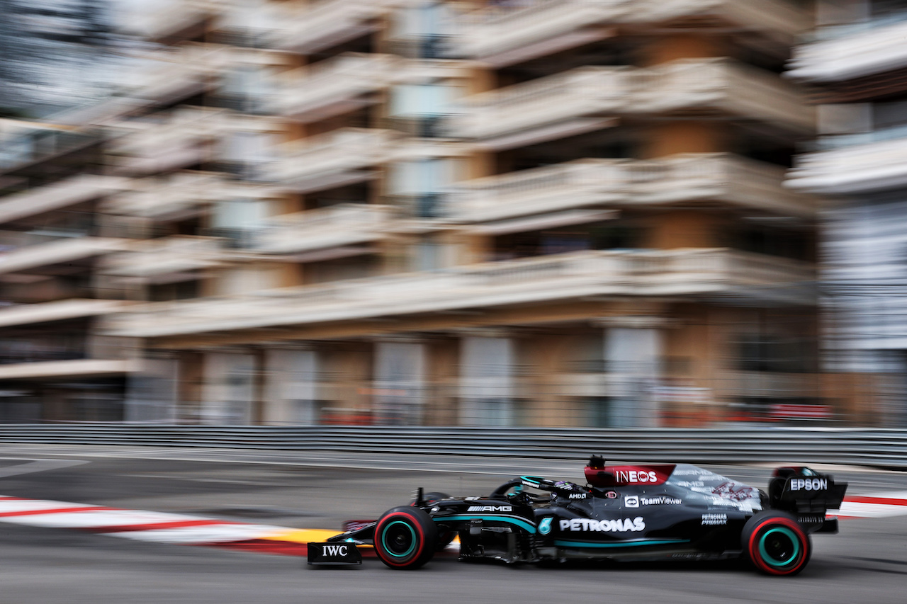 GP MONACO, Lewis Hamilton (GBR) Mercedes AMG F1 W12.
22.05.2021. Formula 1 World Championship, Rd 5, Monaco Grand Prix, Monte Carlo, Monaco, Qualifiche Day.
- www.xpbimages.com, EMail: requests@xpbimages.com © Copyright: Batchelor / XPB Images