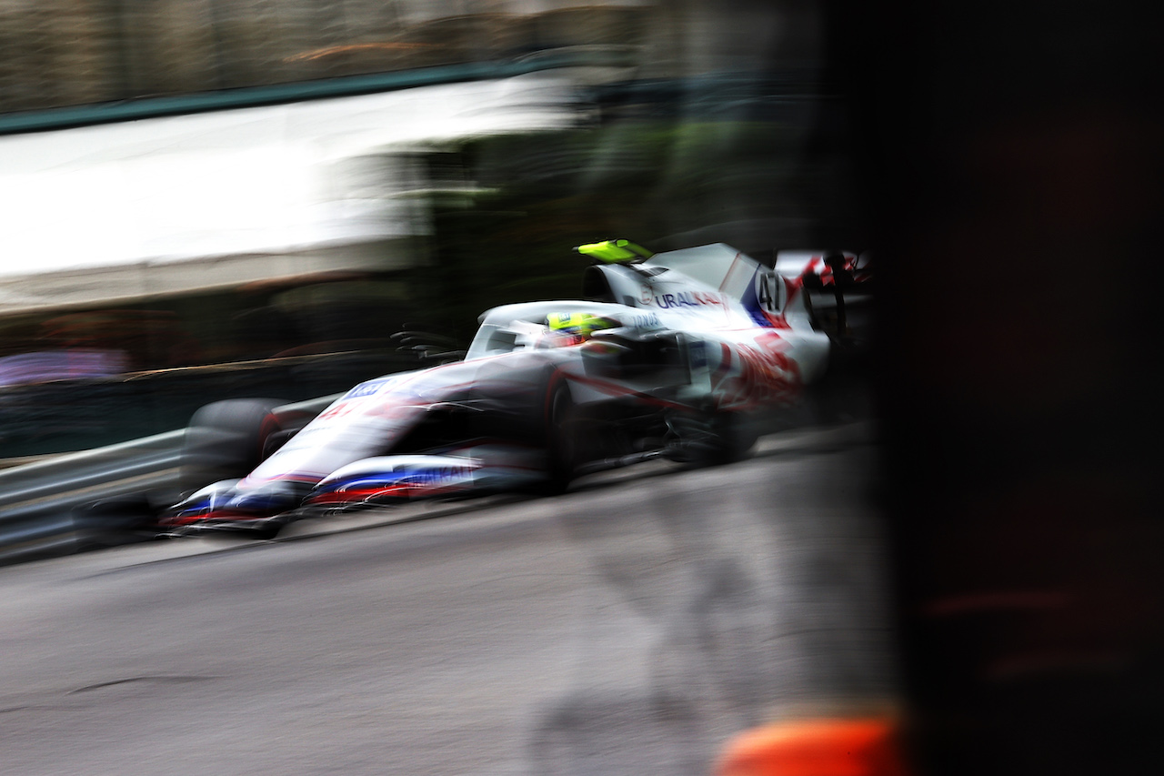 GP MONACO, Mick Schumacher (GER) Haas VF-21 crashed in the third practice session.
22.05.2021. Formula 1 World Championship, Rd 5, Monaco Grand Prix, Monte Carlo, Monaco, Qualifiche Day.
- www.xpbimages.com, EMail: requests@xpbimages.com © Copyright: Moy / XPB Images