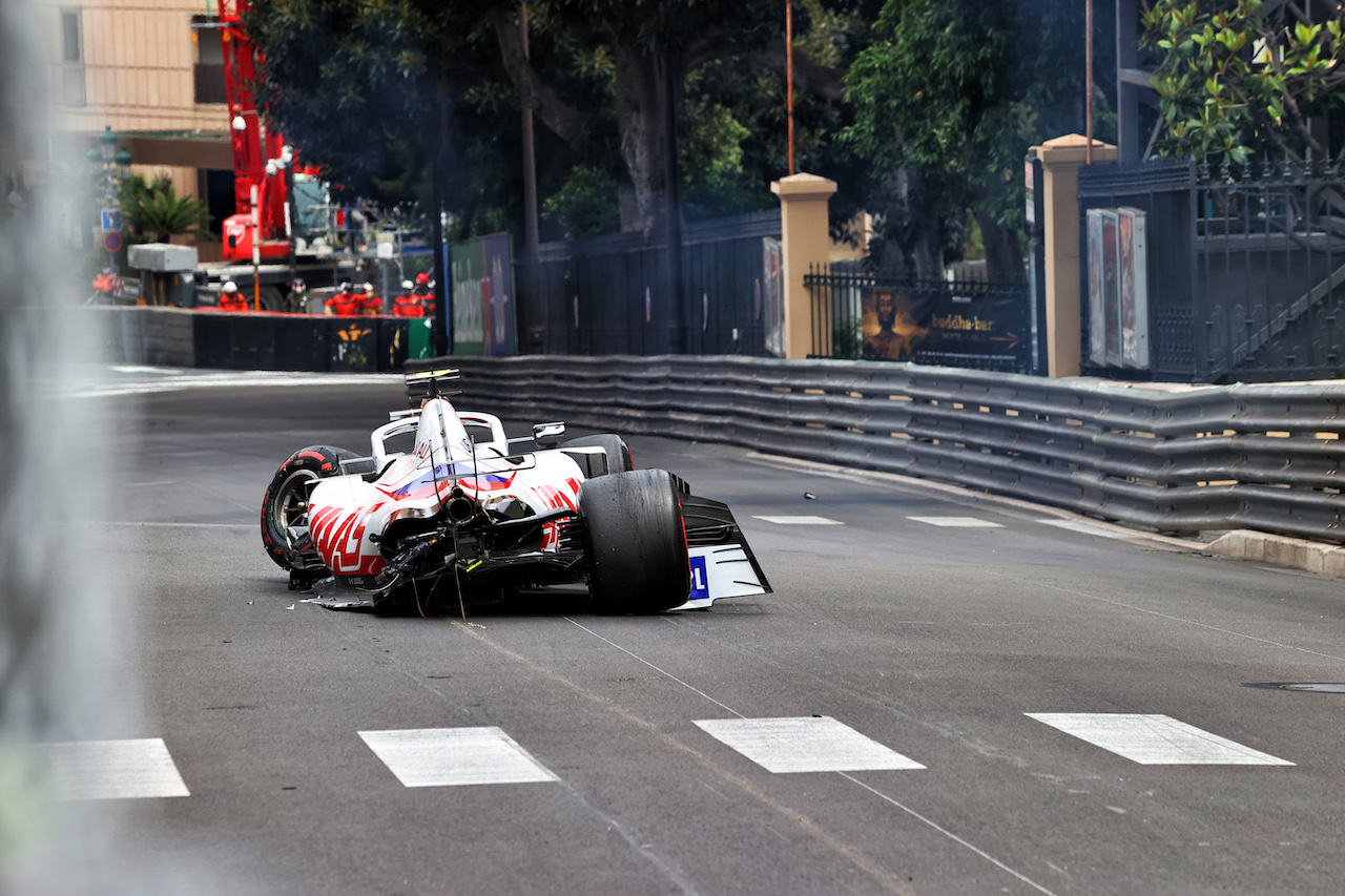 GP MONACO, Mick Schumacher (GER) Haas VF-21 crashed in the third practice session.
22.05.2021. Formula 1 World Championship, Rd 5, Monaco Grand Prix, Monte Carlo, Monaco, Qualifiche Day.
- www.xpbimages.com, EMail: requests@xpbimages.com © Copyright: Moy / XPB Images