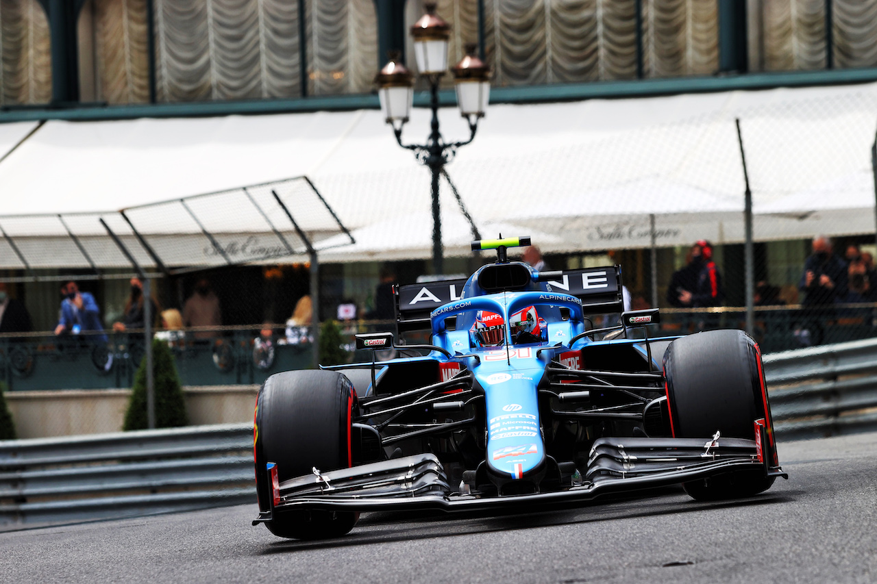 GP MONACO, Esteban Ocon (FRA) Alpine F1 Team A521.
22.05.2021. Formula 1 World Championship, Rd 5, Monaco Grand Prix, Monte Carlo, Monaco, Qualifiche Day.
- www.xpbimages.com, EMail: requests@xpbimages.com © Copyright: Moy / XPB Images