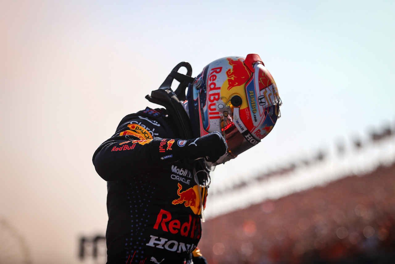 GP OLANDA, Max Verstappen (NLD), Red Bull Racing 
05.09.2021. Formula 1 World Championship, Rd 13, Dutch Grand Prix, Zandvoort, Netherlands, Gara Day.
- www.xpbimages.com, EMail: requests@xpbimages.com ¬© Copyright: Charniaux / XPB Images