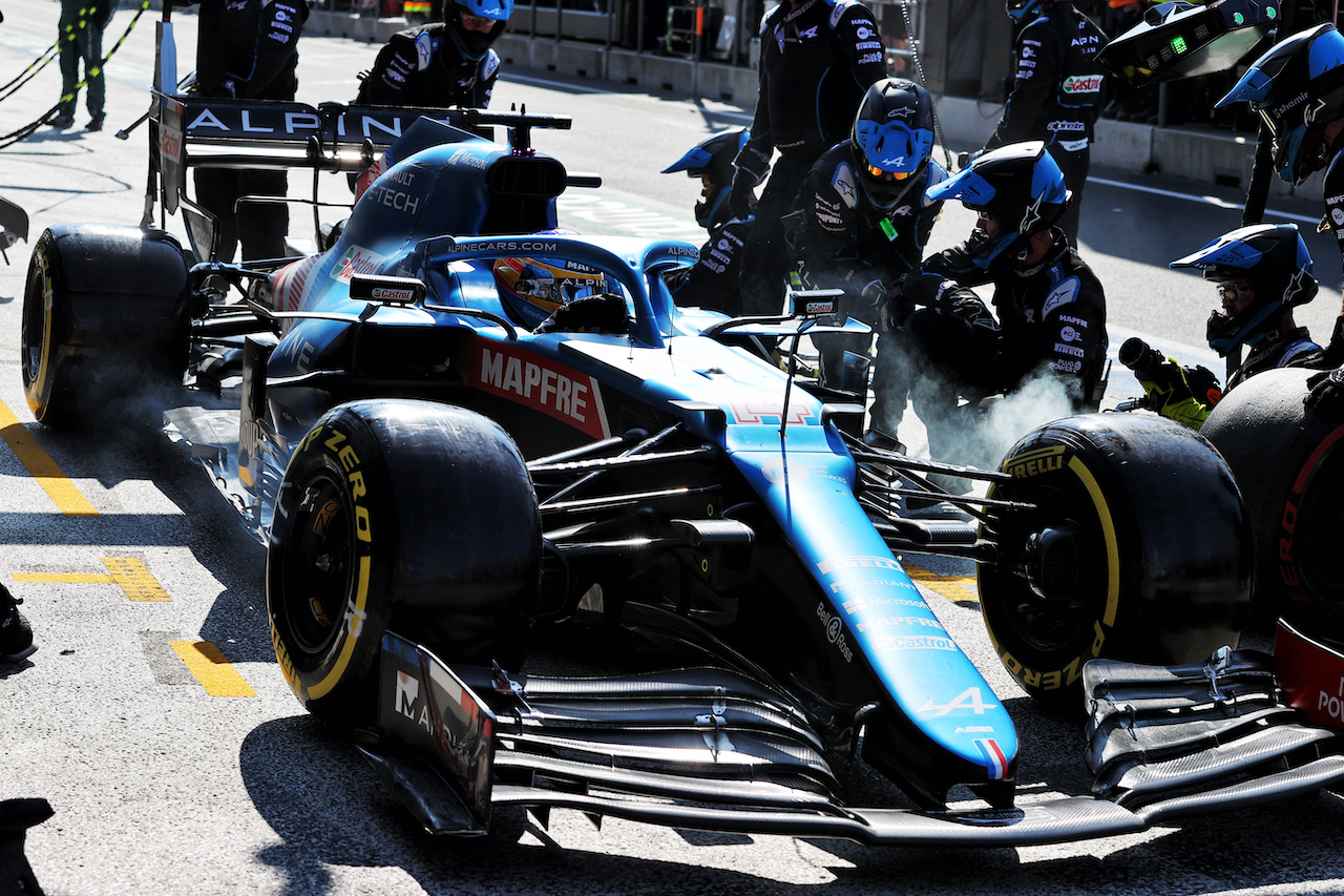 GP OLANDA, Fernando Alonso (ESP) Alpine F1 Team A521 makes a pit stop.
05.09.2021. Formula 1 World Championship, Rd 13, Dutch Grand Prix, Zandvoort, Netherlands, Gara Day.
- www.xpbimages.com, EMail: requests@xpbimages.com © Copyright: Moy / XPB Images