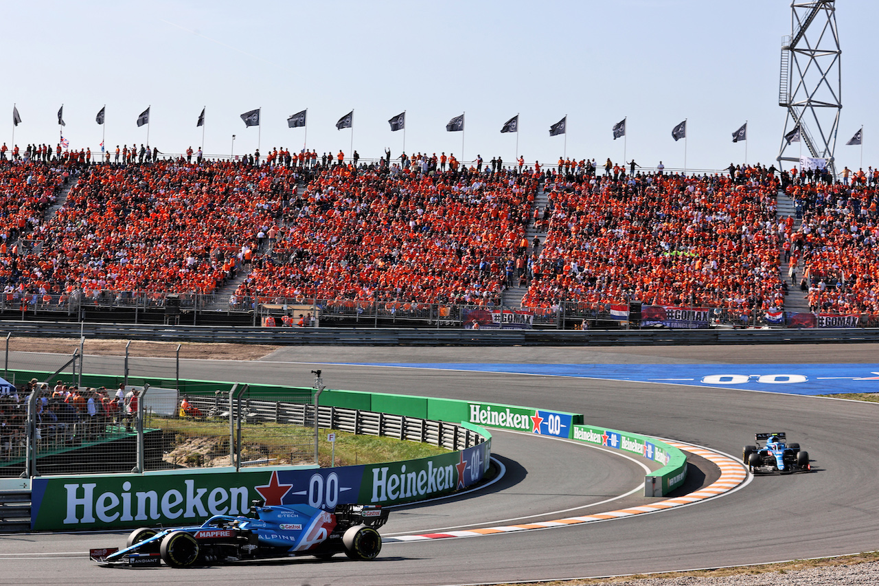 GP OLANDA, Fernando Alonso (ESP) Alpine F1 Team A521.
05.09.2021. Formula 1 World Championship, Rd 13, Dutch Grand Prix, Zandvoort, Netherlands, Gara Day.
- www.xpbimages.com, EMail: requests@xpbimages.com © Copyright: Batchelor / XPB Images