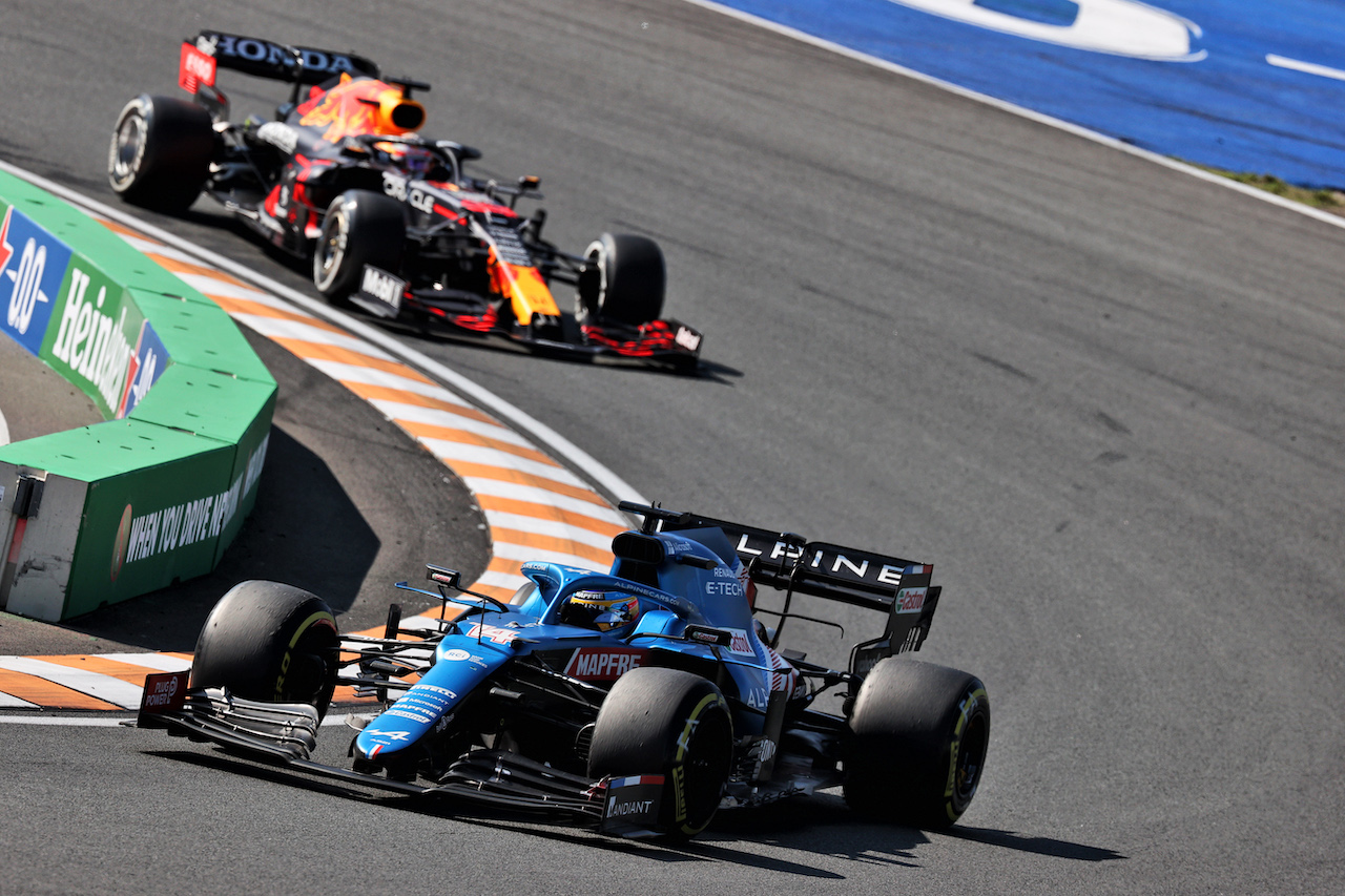 GP OLANDA, Fernando Alonso (ESP) Alpine F1 Team A521.
05.09.2021. Formula 1 World Championship, Rd 13, Dutch Grand Prix, Zandvoort, Netherlands, Gara Day.
- www.xpbimages.com, EMail: requests@xpbimages.com © Copyright: Batchelor / XPB Images