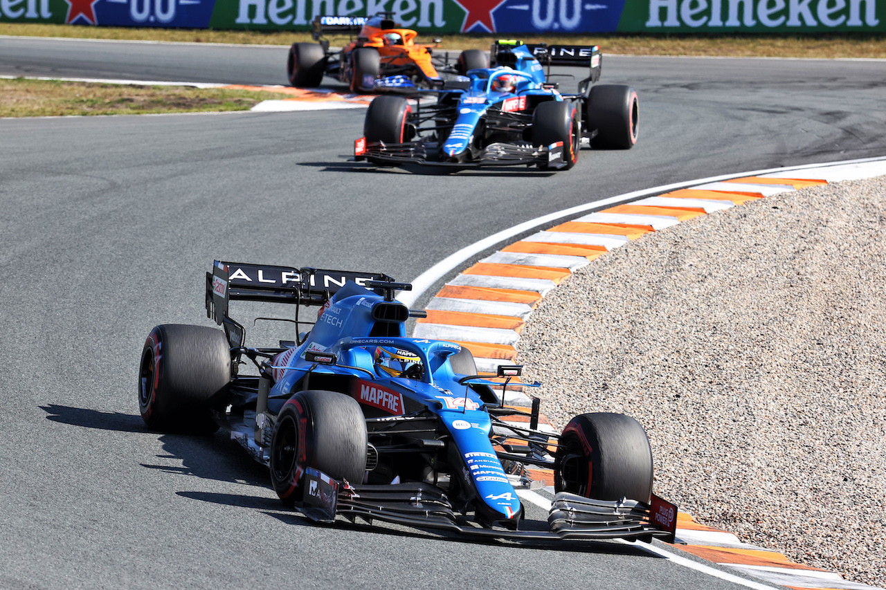 GP OLANDA, Fernando Alonso (ESP) Alpine F1 Team A521.
05.09.2021. Formula 1 World Championship, Rd 13, Dutch Grand Prix, Zandvoort, Netherlands, Gara Day.
- www.xpbimages.com, EMail: requests@xpbimages.com © Copyright: Charniaux / XPB Images