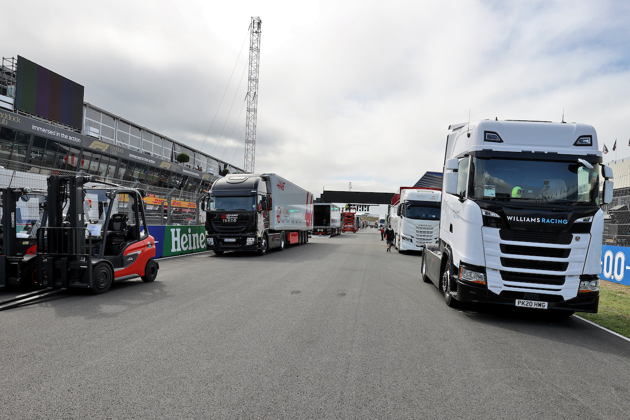 GP OLANDA, Circuit Atmosfera - trucks with freight being unpacked. 
01.09.2021. Formula 1 World Championship, Rd 13, Dutch Grand Prix, Zandvoort, Netherlands, Preparation Day.
- www.xpbimages.com, EMail: requests@xpbimages.com © Copyright: Moy / XPB Images