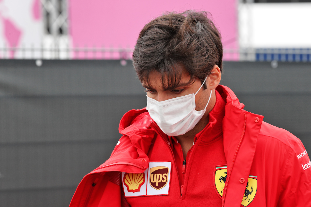 GP OLANDA, Carlos Sainz Jr (ESP) Ferrari.
02.09.2021. Formula 1 World Championship, Rd 13, Dutch Grand Prix, Zandvoort, Netherlands, Preparation Day.
- www.xpbimages.com, EMail: requests@xpbimages.com © Copyright: Batchelor / XPB Images