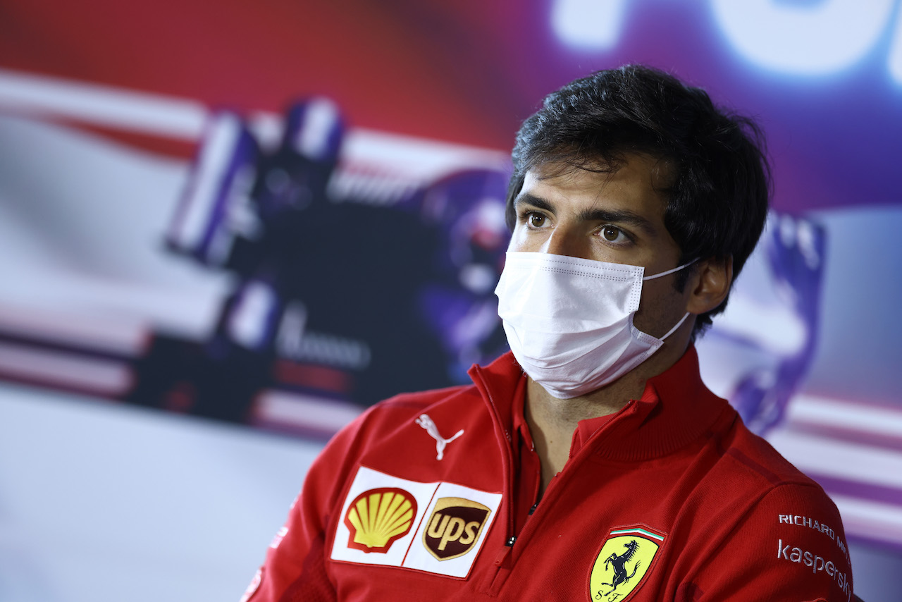 GP OLANDA, Carlos Sainz Jr (ESP) Ferrari in the FIA Press Conference.
02.09.2021. Formula 1 World Championship, Rd 13, Dutch Grand Prix, Zandvoort, Netherlands, Preparation Day.
- www.xpbimages.com, EMail: requests@xpbimages.com © Copyright: FIA Pool Image for Editorial Use Only