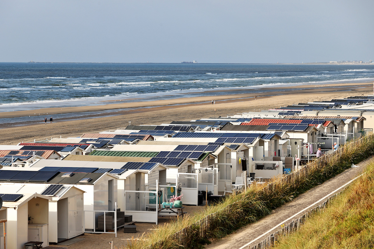 GP OLANDA, Zandvoort beach Atmosfera.
02.09.2021. Formula 1 World Championship, Rd 13, Dutch Grand Prix, Zandvoort, Netherlands, Preparation Day.
- www.xpbimages.com, EMail: requests@xpbimages.com © Copyright: Moy / XPB Images