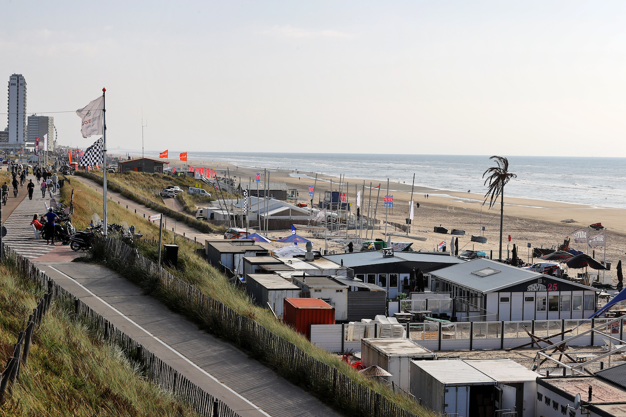 GP OLANDA, Zandvoort beach Atmosfera.
02.09.2021. Formula 1 World Championship, Rd 13, Dutch Grand Prix, Zandvoort, Netherlands, Preparation Day.
- www.xpbimages.com, EMail: requests@xpbimages.com © Copyright: Moy / XPB Images