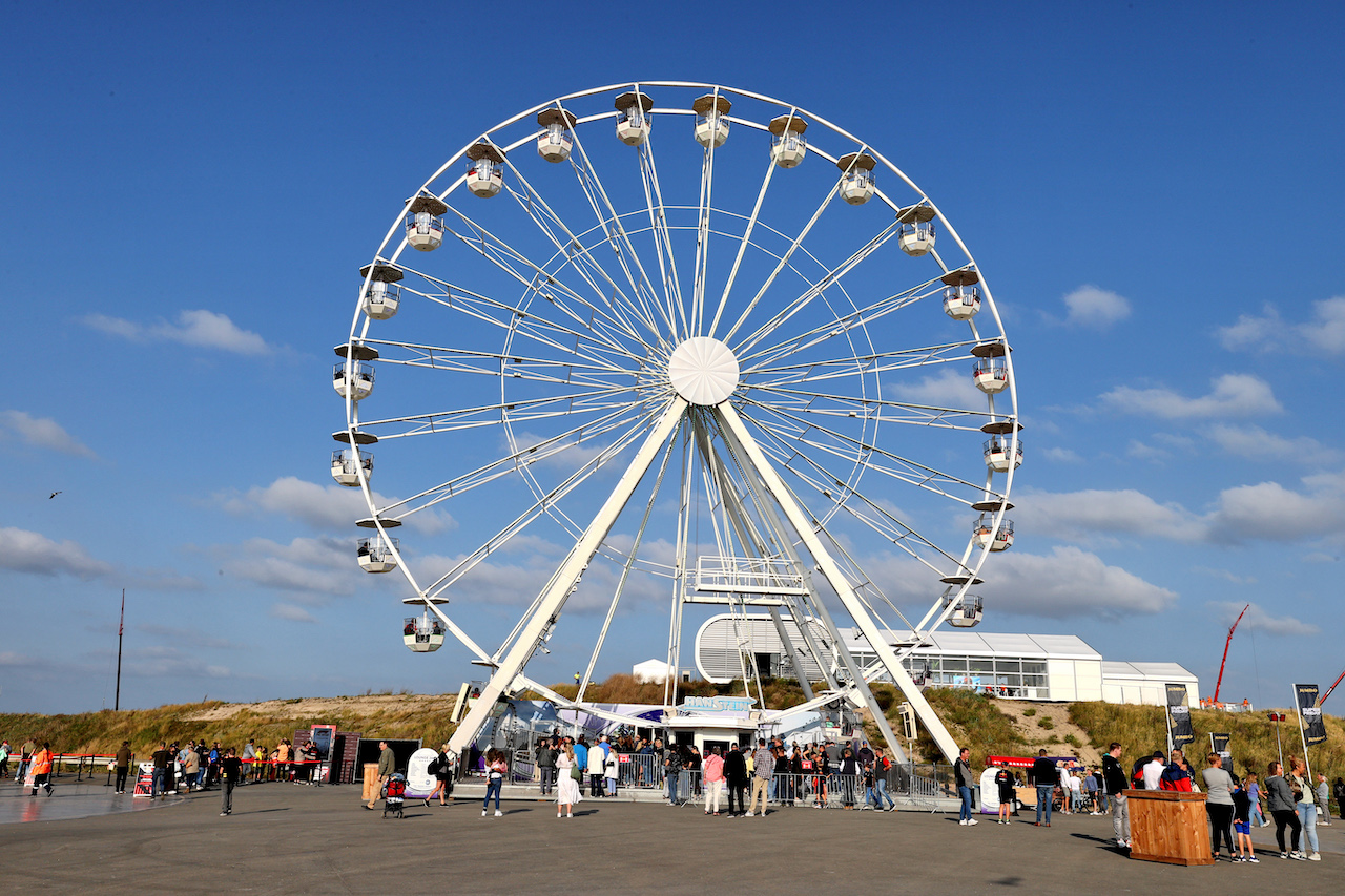 GP OLANDA, Circuit Atmosfera - Ferris wheel in the FanZone.
02.09.2021. Formula 1 World Championship, Rd 13, Dutch Grand Prix, Zandvoort, Netherlands, Preparation Day.
- www.xpbimages.com, EMail: requests@xpbimages.com © Copyright: Moy / XPB Images