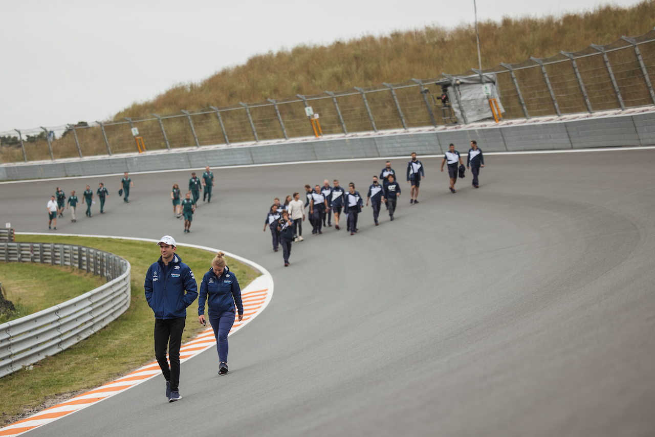 GP OLANDA, Nicholas Latifi (CDN) Williams Racing walks the circuit.
02.09.2021. Formula 1 World Championship, Rd 13, Dutch Grand Prix, Zandvoort, Netherlands, Preparation Day.
- www.xpbimages.com, EMail: requests@xpbimages.com © Copyright: Bearne / XPB Images