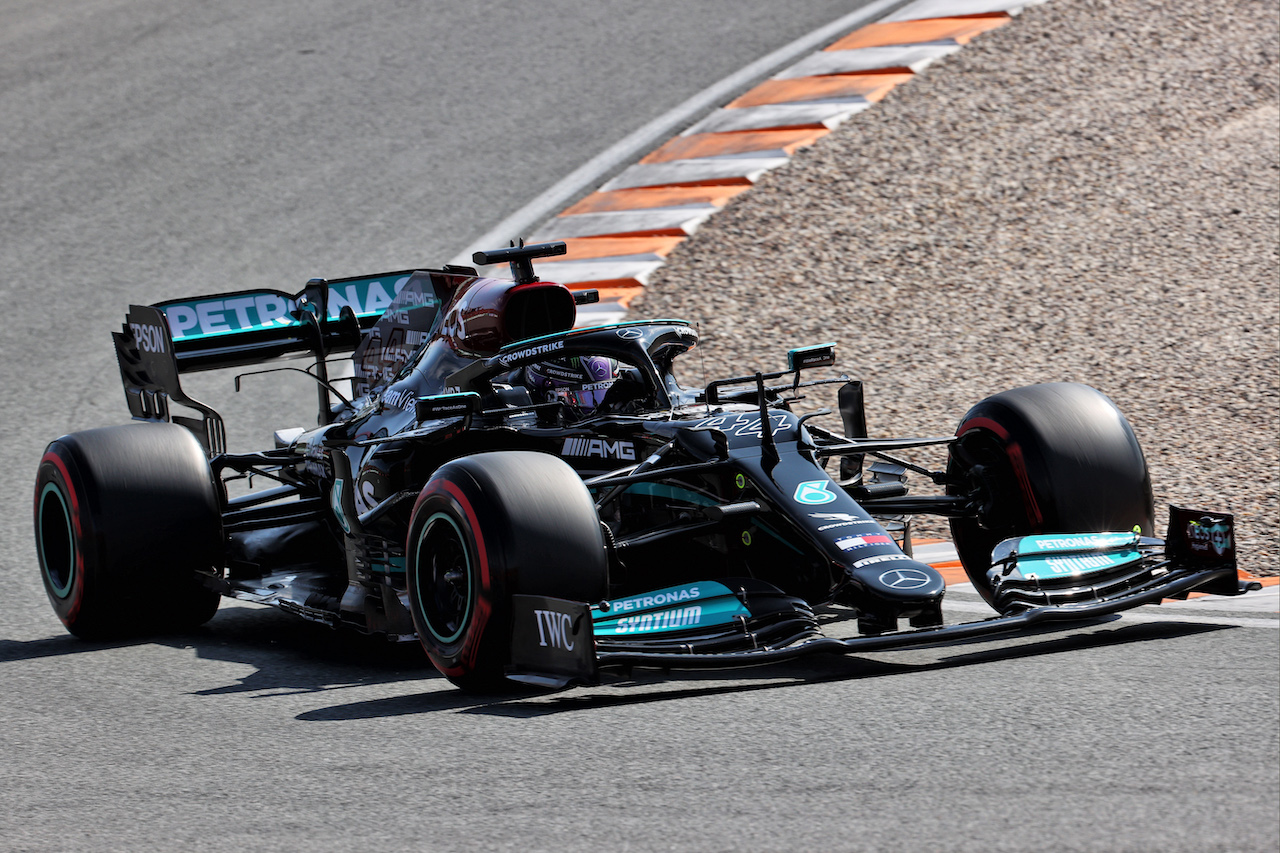 GP OLANDA, Lewis Hamilton (GBR) Mercedes AMG F1 W12.
04.09.2021. Formula 1 World Championship, Rd 13, Dutch Grand Prix, Zandvoort, Netherlands, Qualifiche Day.
- www.xpbimages.com, EMail: requests@xpbimages.com © Copyright: Batchelor / XPB Images