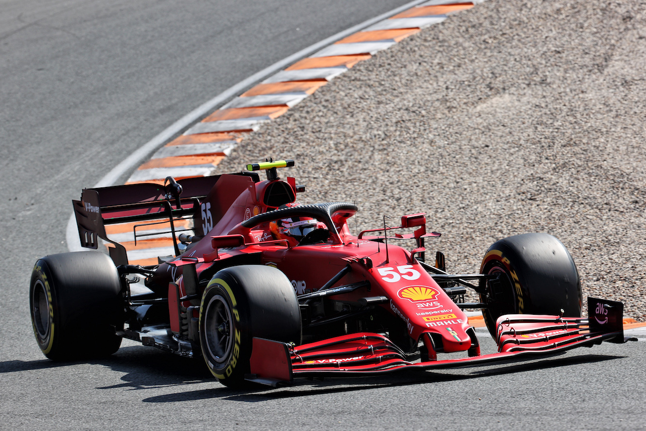 GP OLANDA, Carlos Sainz Jr (ESP) Ferrari SF-21.
04.09.2021. Formula 1 World Championship, Rd 13, Dutch Grand Prix, Zandvoort, Netherlands, Qualifiche Day.
- www.xpbimages.com, EMail: requests@xpbimages.com © Copyright: Batchelor / XPB Images