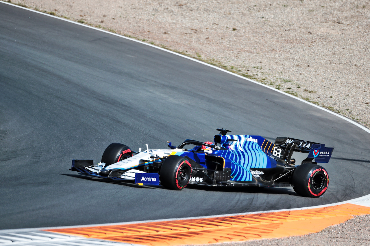 GP OLANDA, George Russell (GBR) Williams Racing FW43B spun off the circuit during qualifying.
04.09.2021. Formula 1 World Championship, Rd 13, Dutch Grand Prix, Zandvoort, Netherlands, Qualifiche Day.
- www.xpbimages.com, EMail: requests@xpbimages.com © Copyright: XPB Images